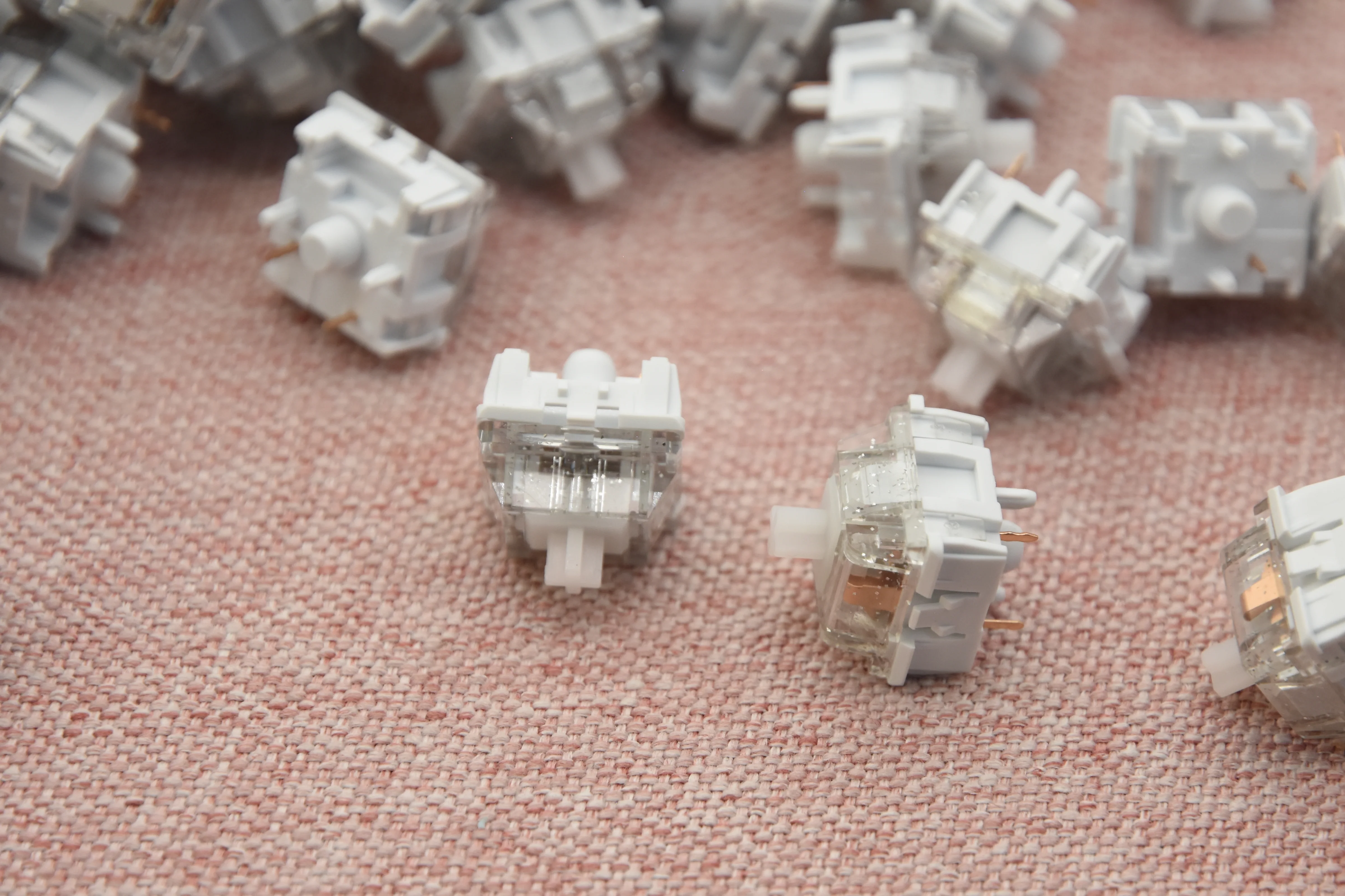 HMX SNOWFALL TACTILE SWITCH FACTORY LUBED EDITION (10PCS) - Image 4