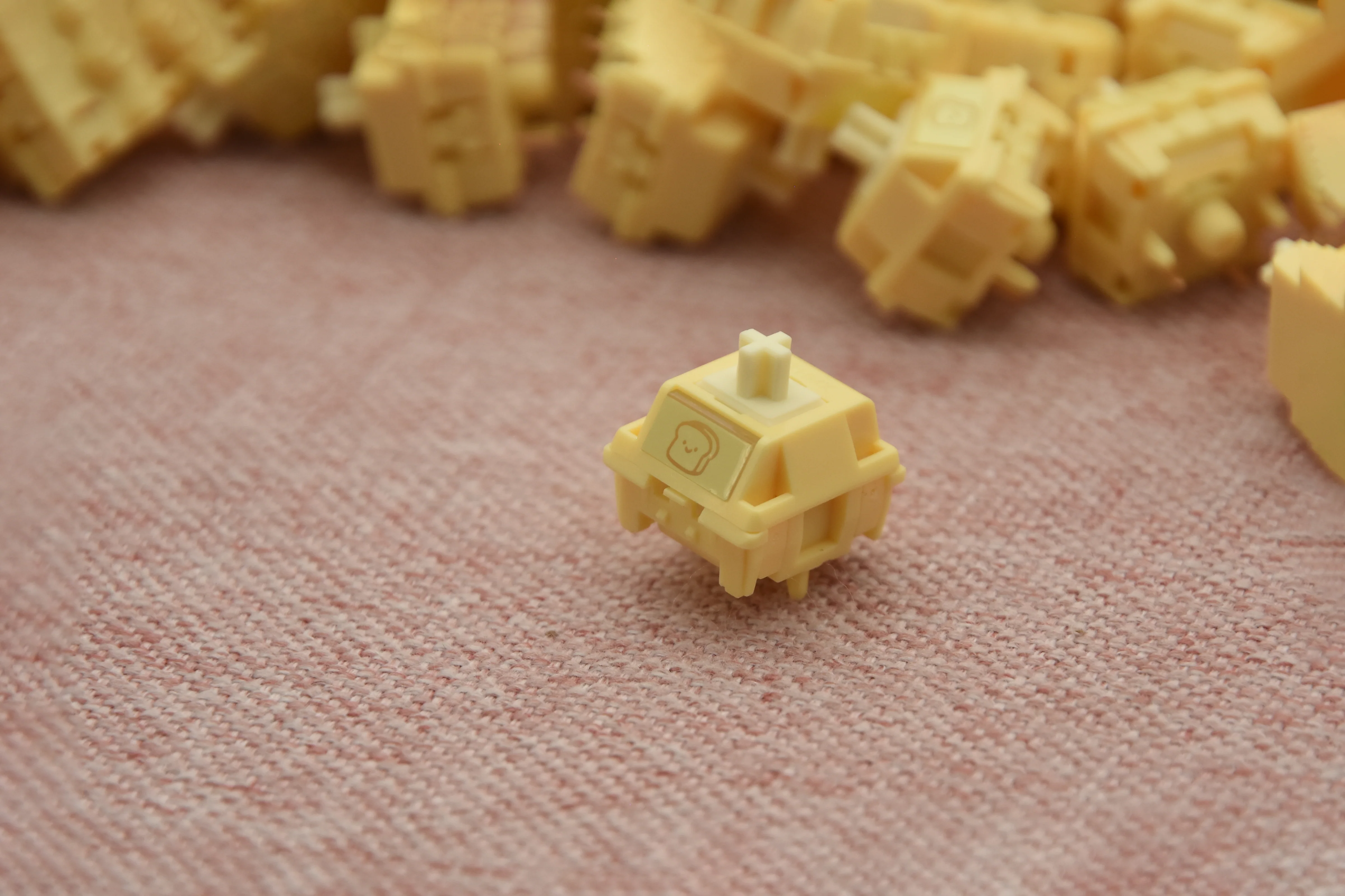 HMX TOAST LINEAR SWITCH FACTORY LUBED (10PCS) - Image 10