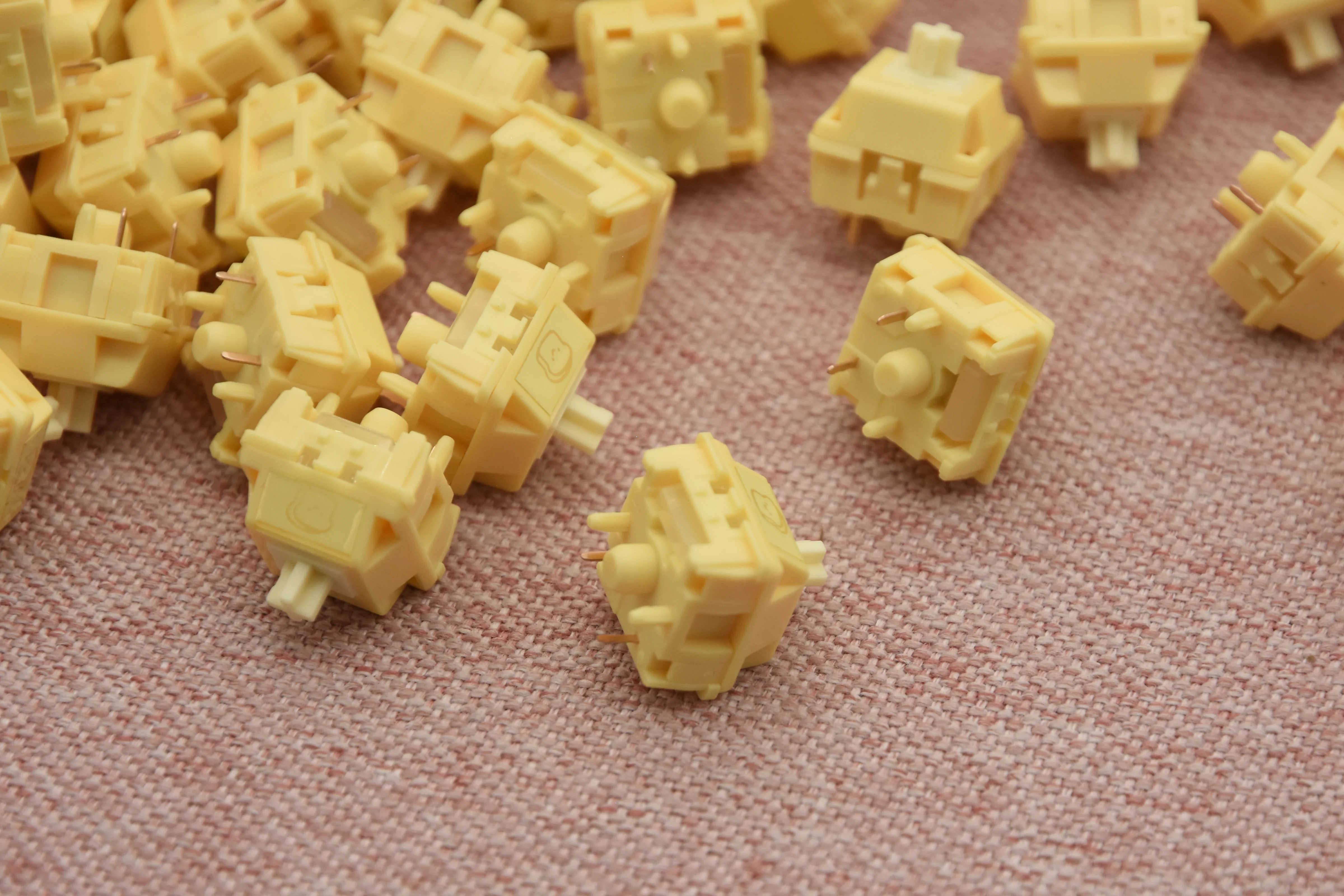 HMX TOAST LINEAR SWITCH FACTORY LUBED (10PCS) - Image 11