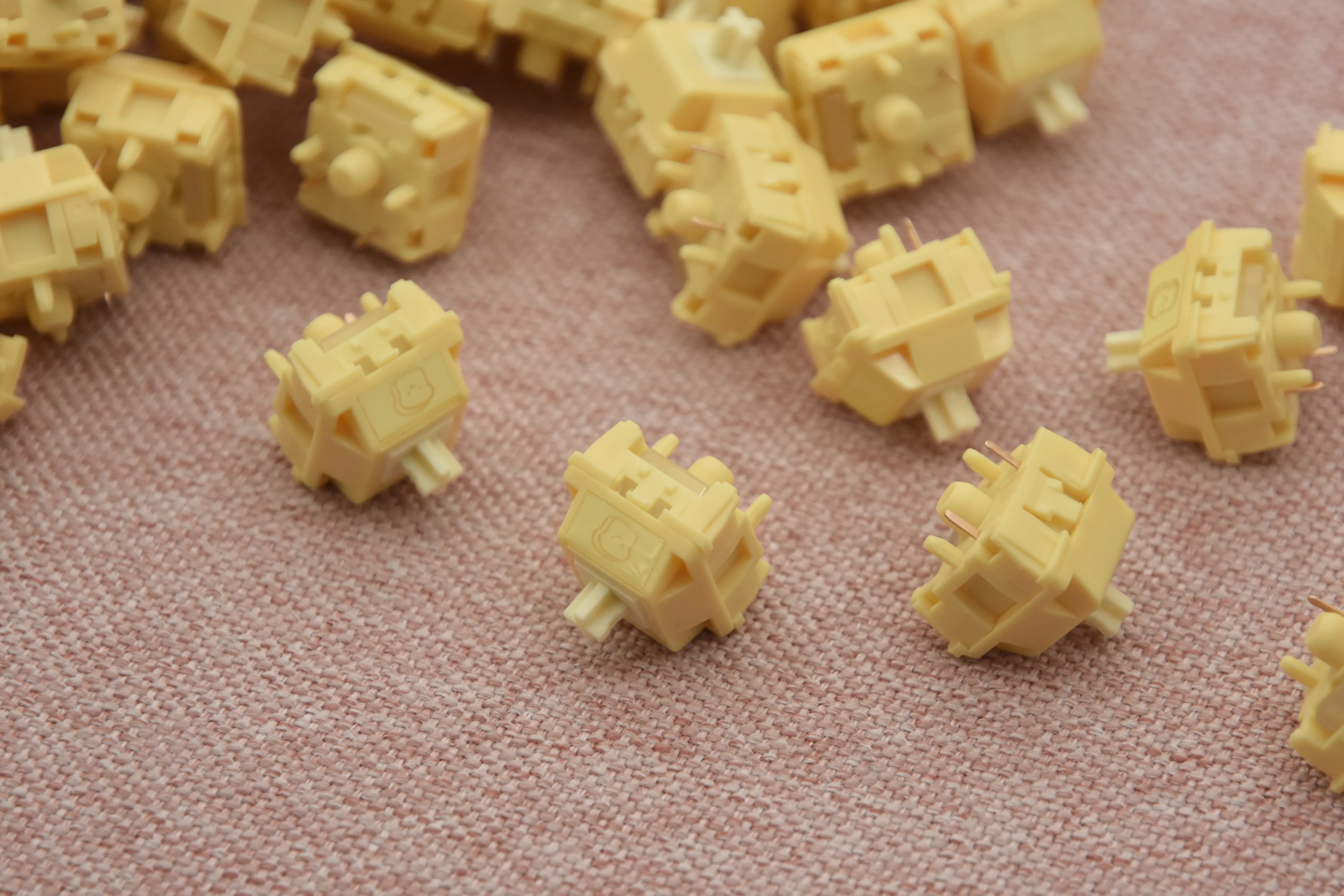 HMX TOAST LINEAR SWITCH FACTORY LUBED (10PCS) - Image 4