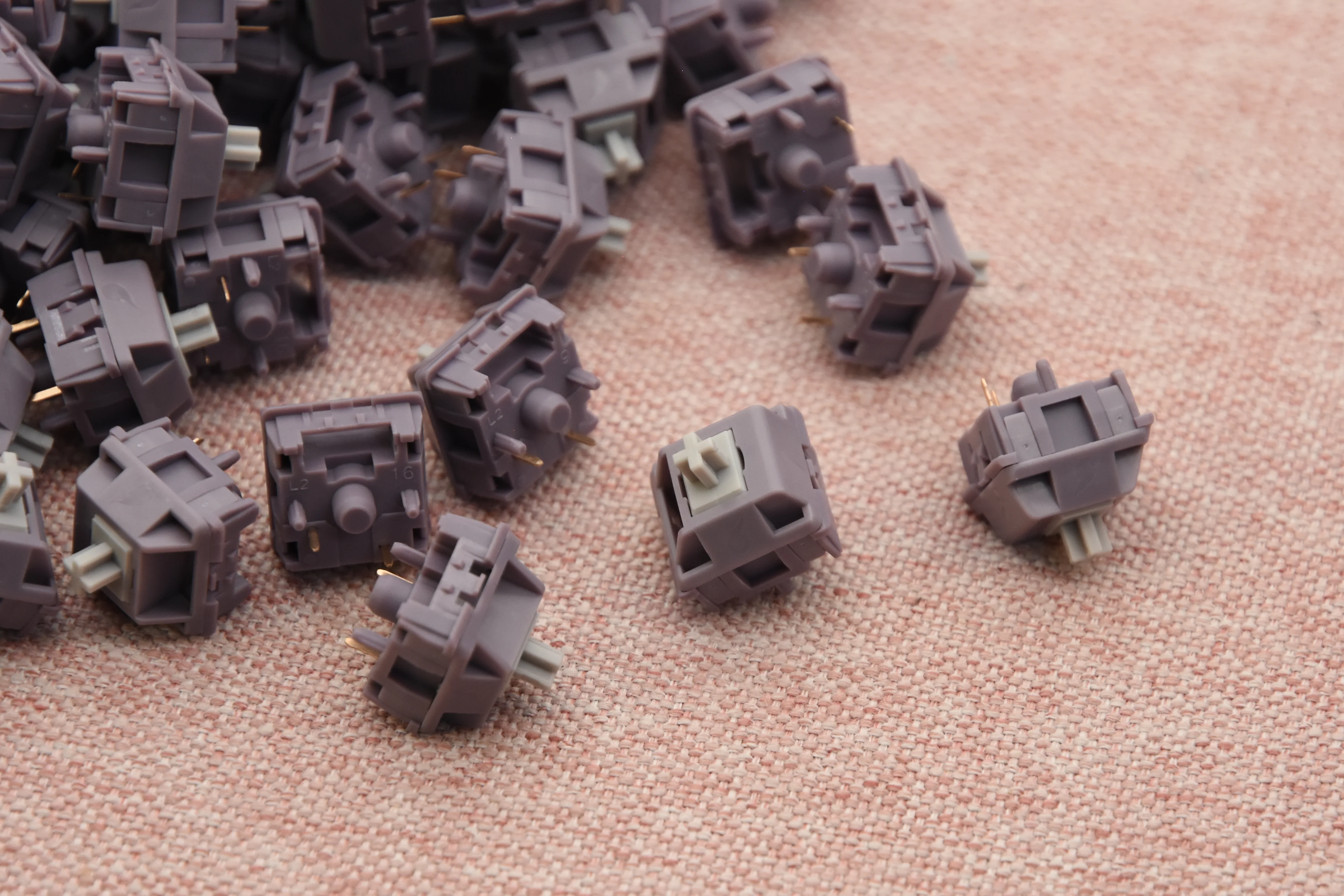 HMX VALERIAN LIGHT TACTILE SWITCH FACTORY LUBED (10PCS) - Image 4