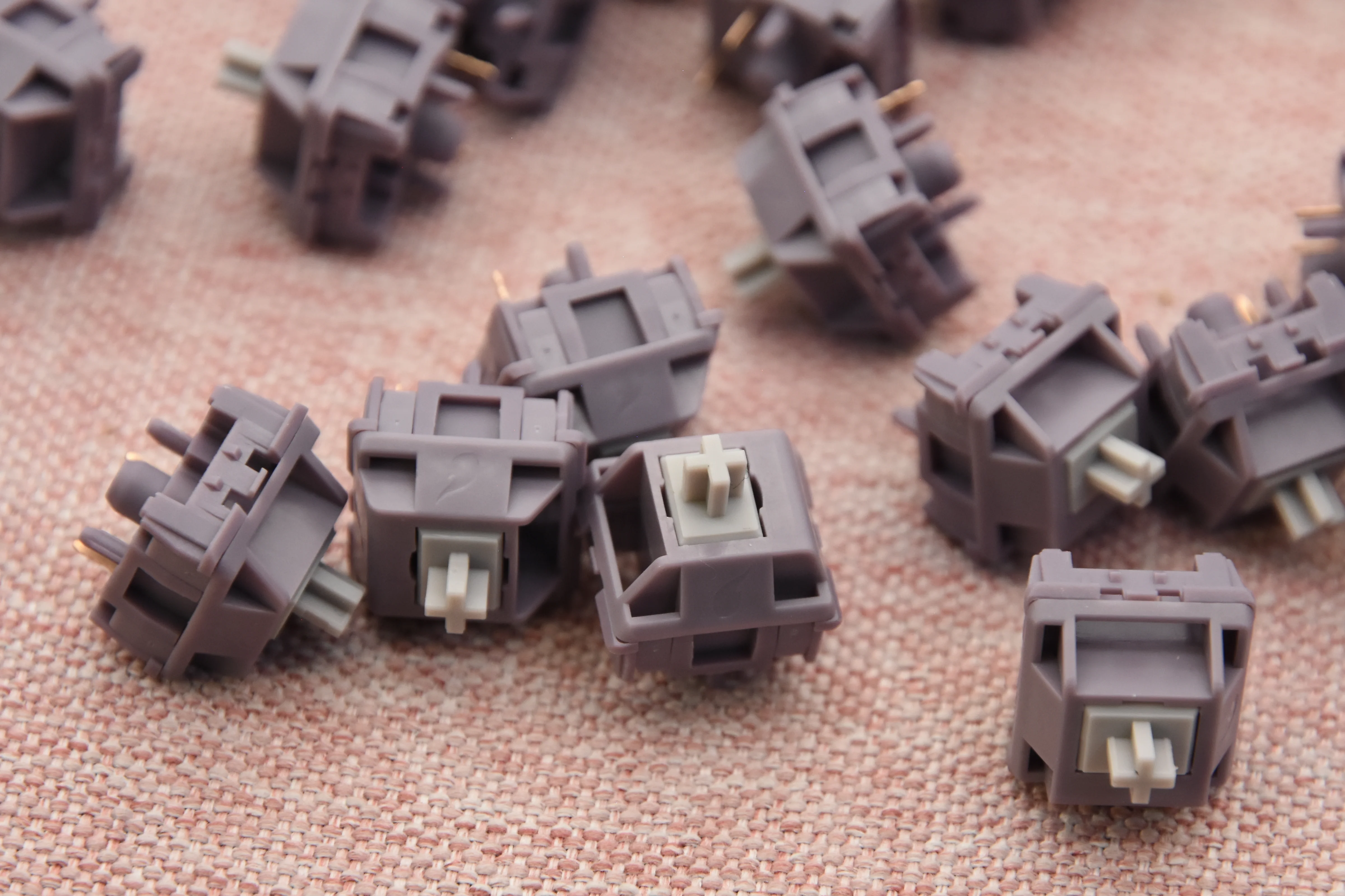 HMX VALERIAN LIGHT TACTILE SWITCH FACTORY LUBED (10PCS) - Image 9