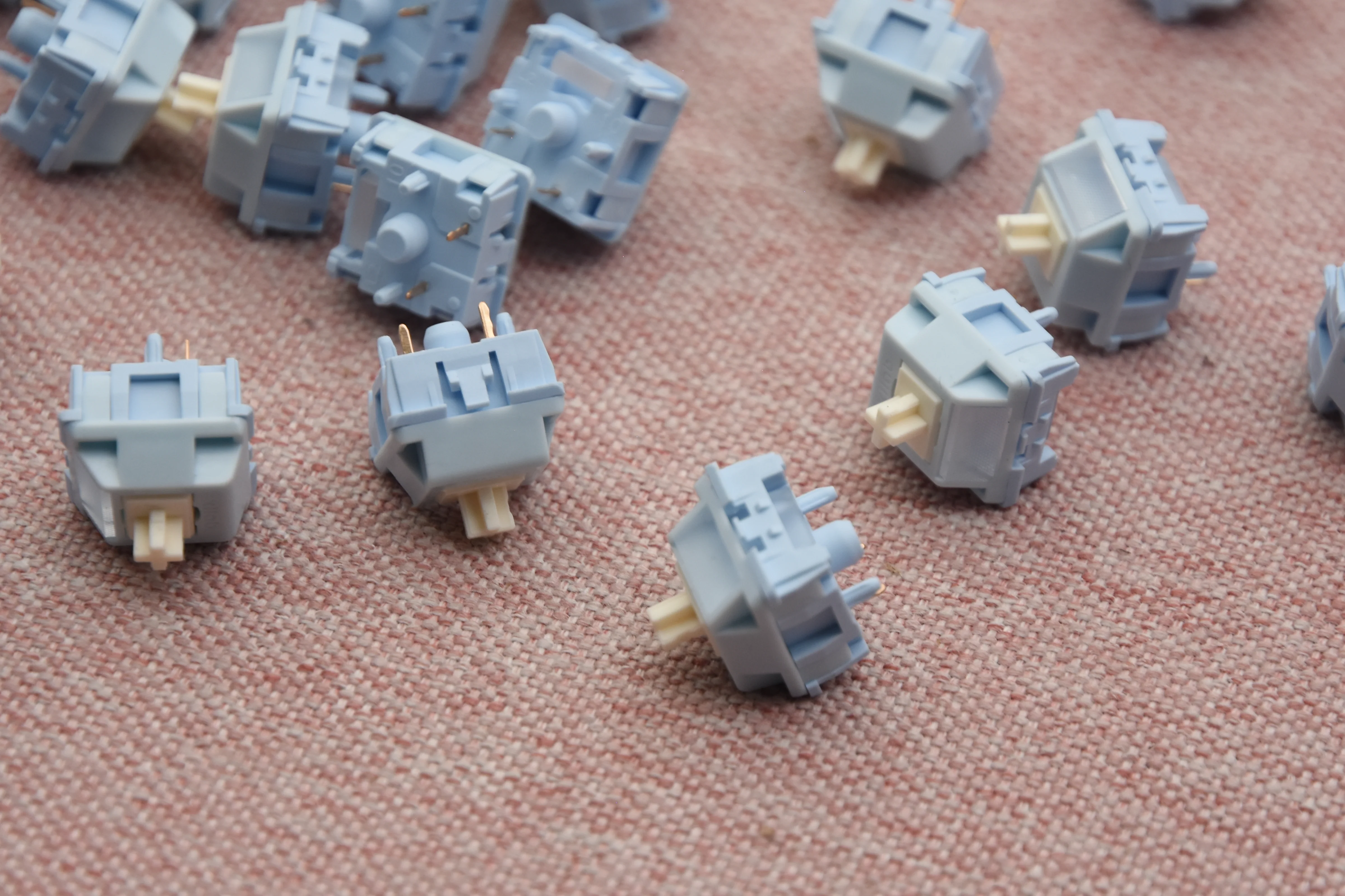 HMX YOGURT S LINEAR SWITCH FACTORY LUBED (10PCS) - Image 4