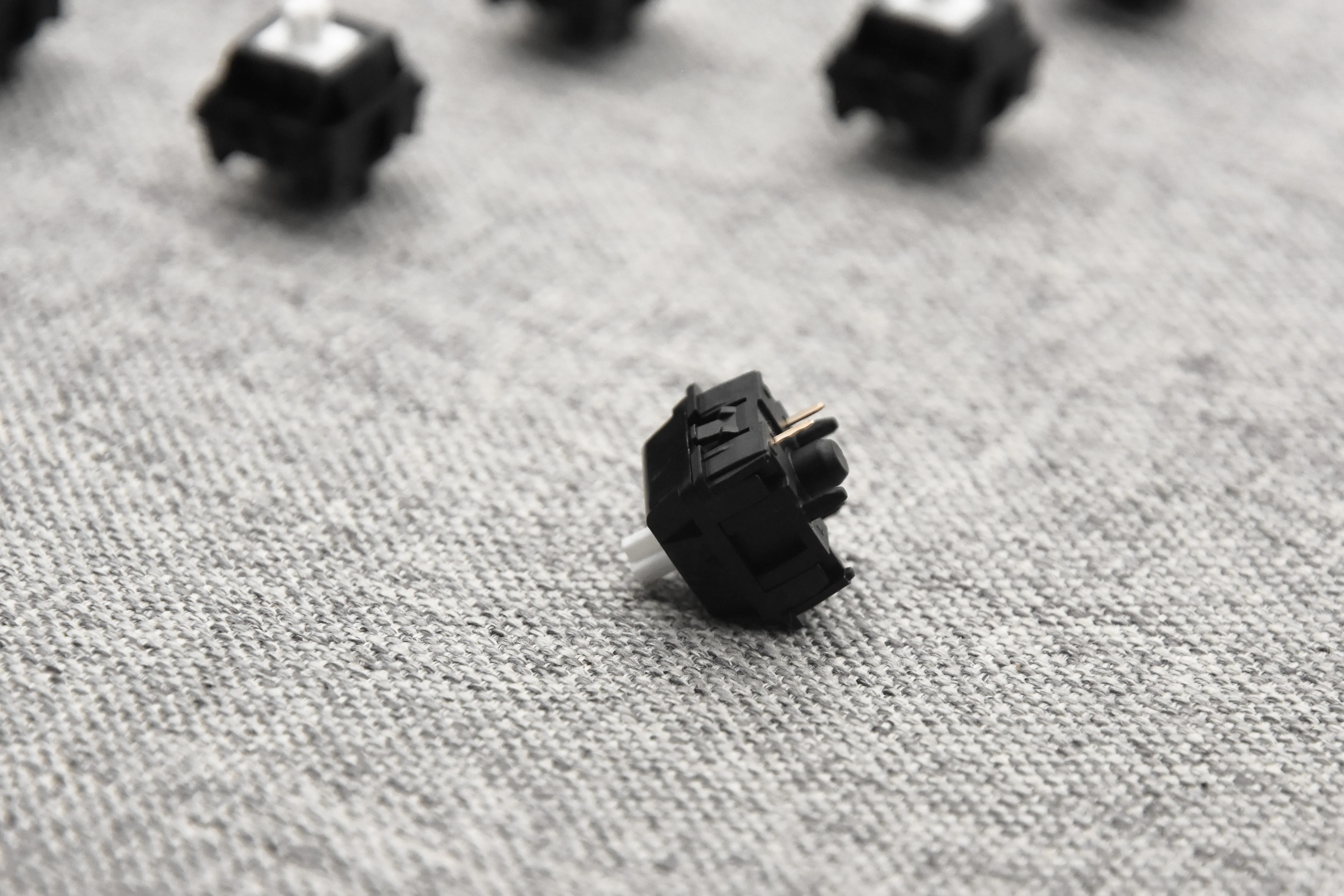 KEEBSCAPE.CO X HMX SNOW CRASH RAIL BOTTOM OUT LINEAR SWITCH FACTORY LUBED EDITION (10PCS) - Image 16