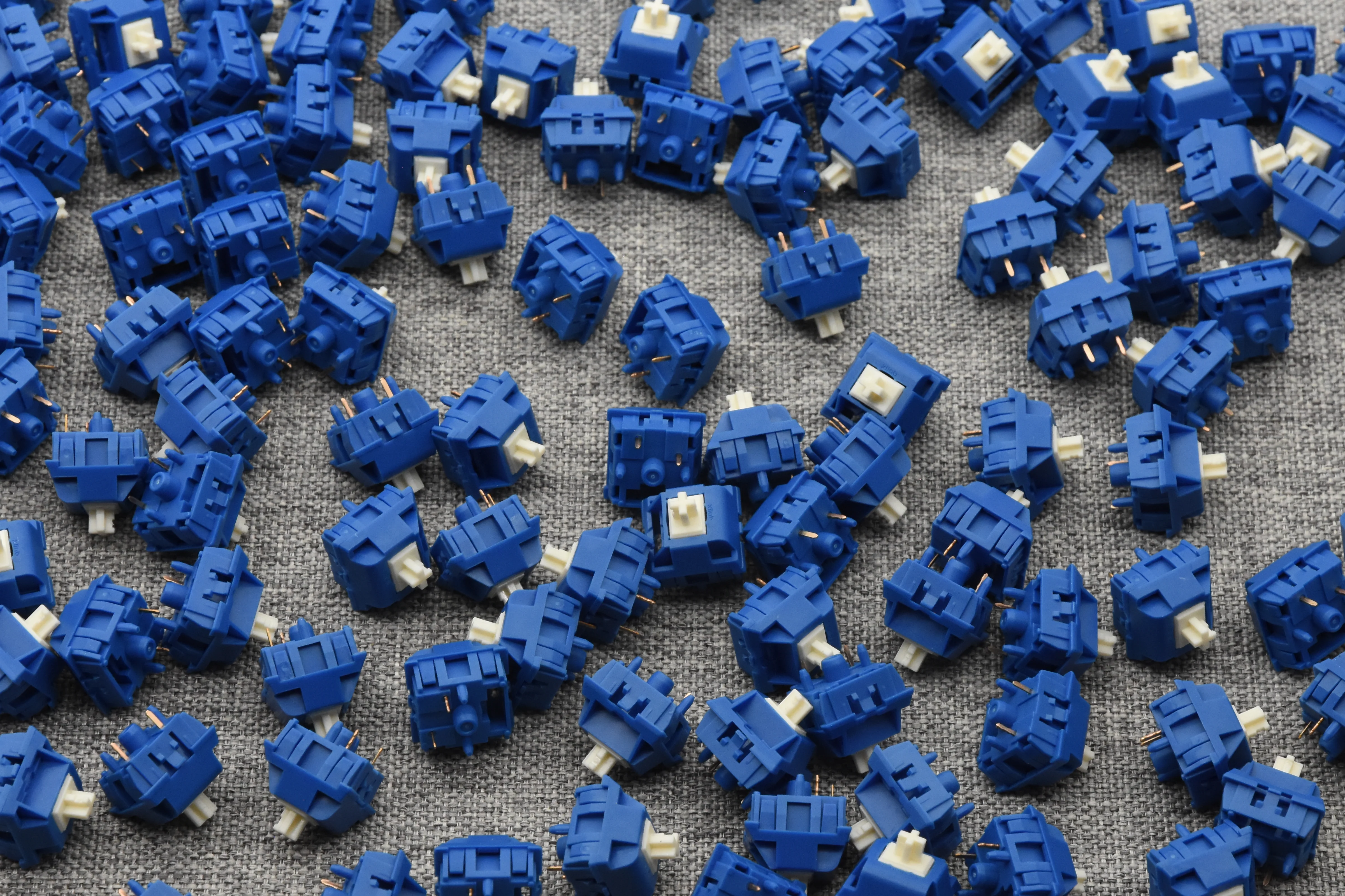 KEYGEEK BRINY LINEAR SWITCH FACTORY LUBED (10PCS) - Image 8