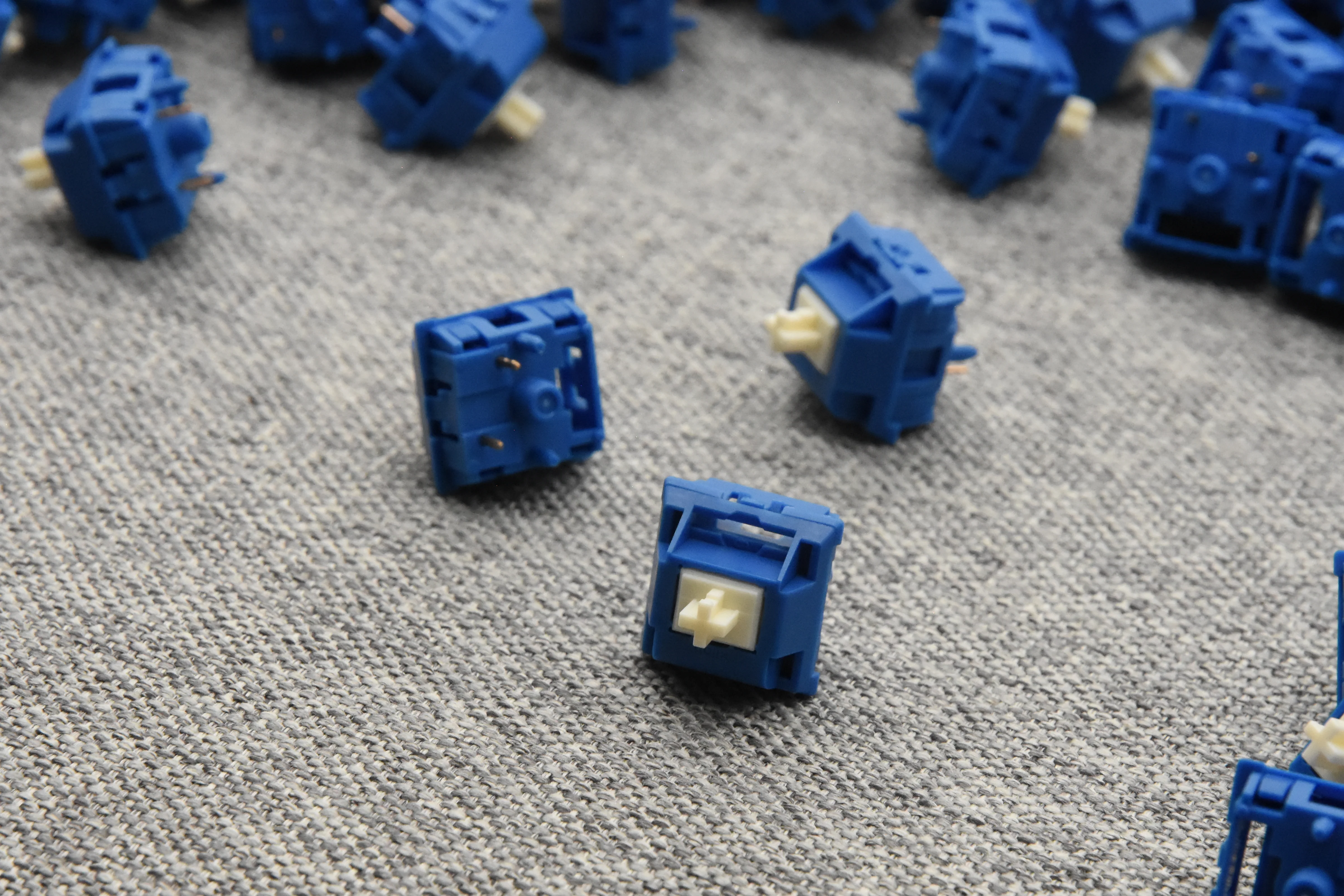 KEYGEEK BRINY LINEAR SWITCH FACTORY LUBED (10PCS) - Image 9