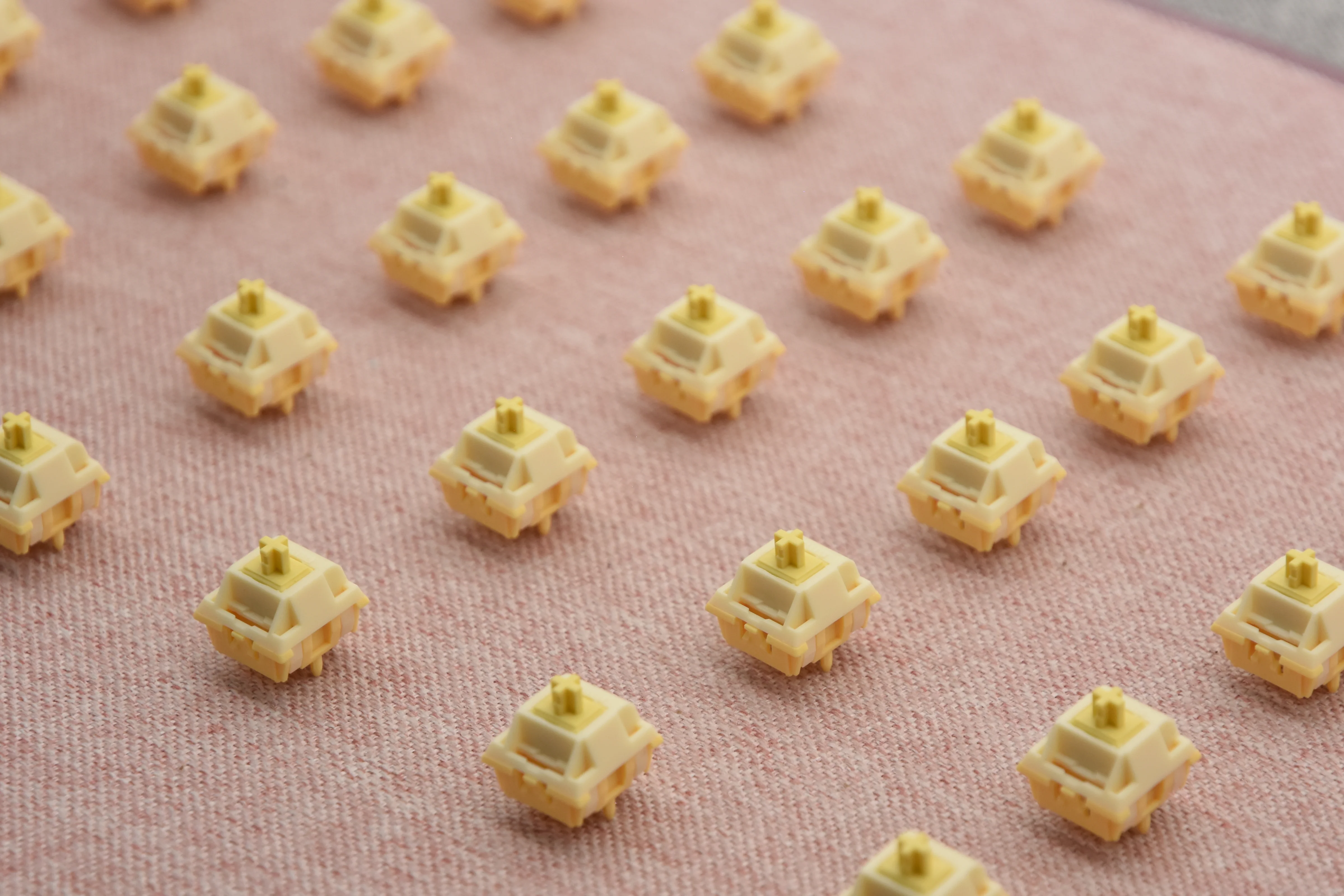 KEYGEEK CHEESE V2 LINEAR SWITCH FACTORY LUBED EDITION (10PCS) - Image 10