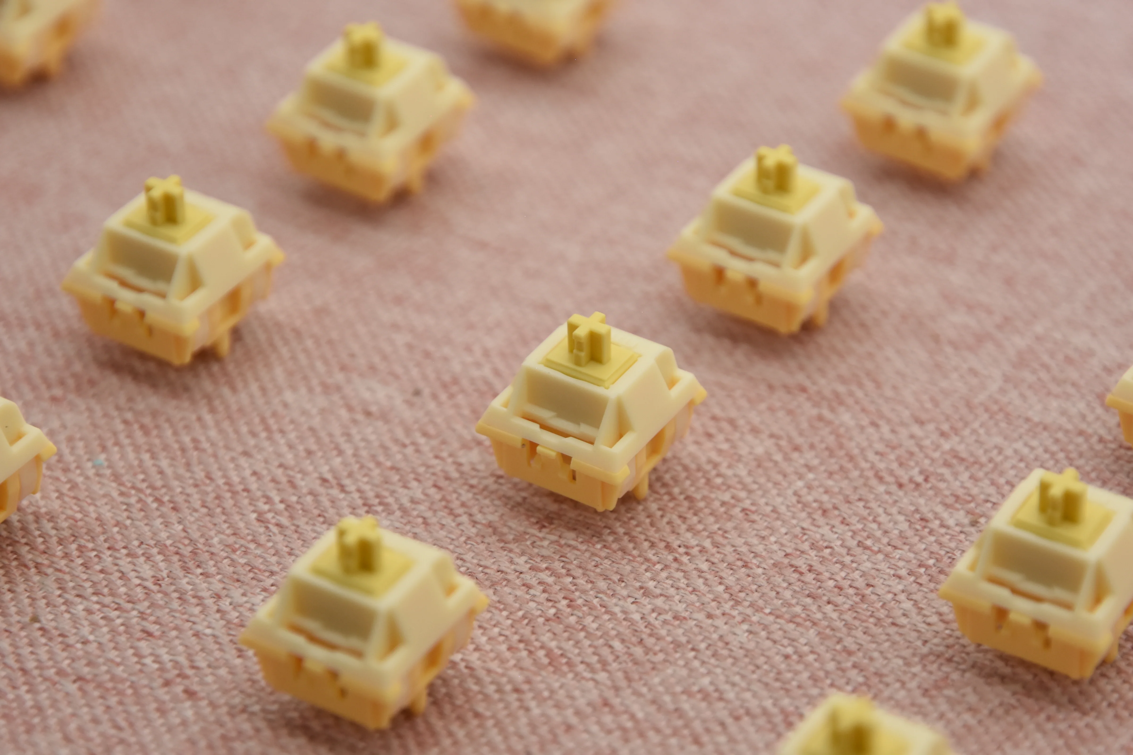 KEYGEEK CHEESE V2 LINEAR SWITCH FACTORY LUBED EDITION (10PCS) - Image 11