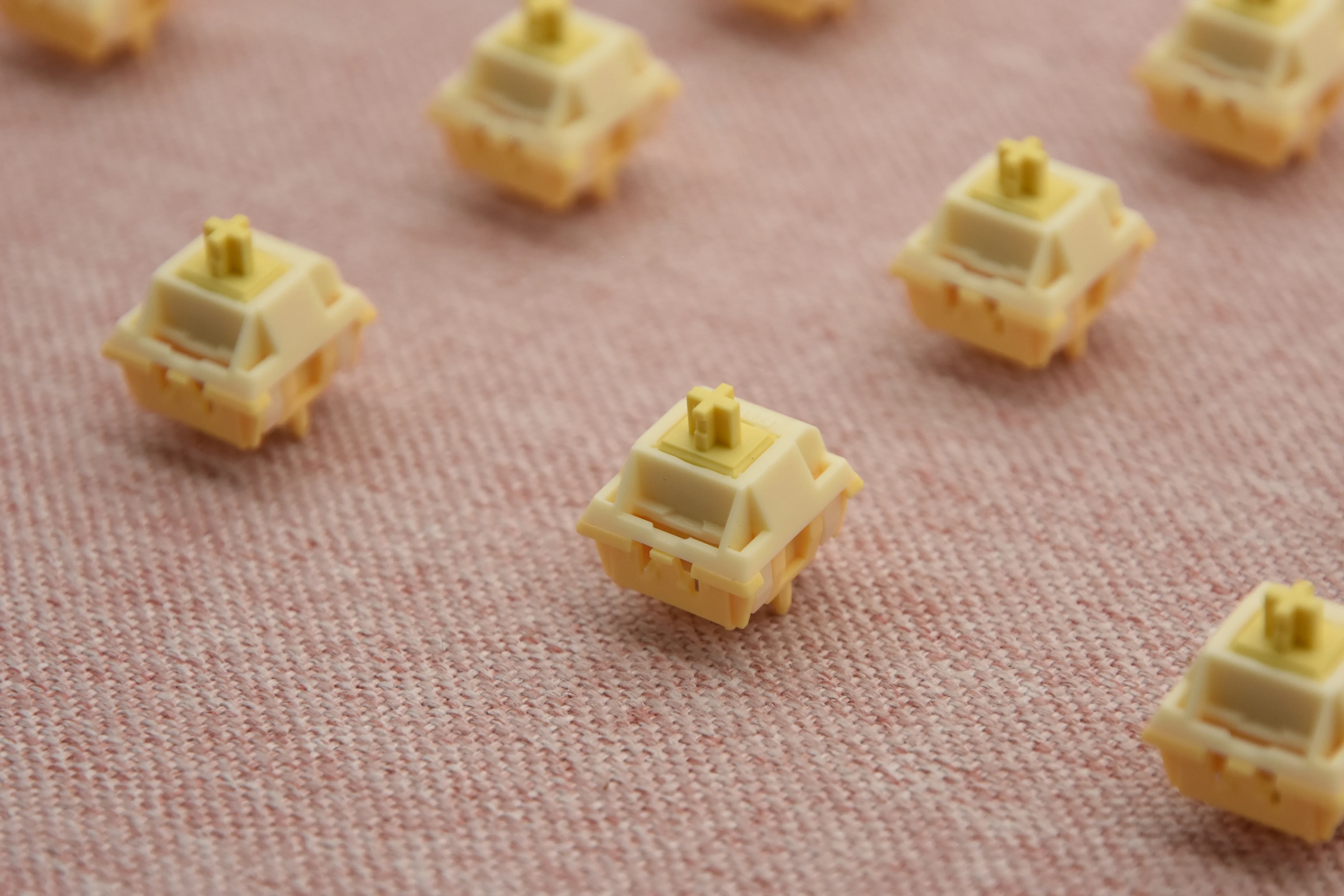 KEYGEEK CHEESE V2 LINEAR SWITCH FACTORY LUBED EDITION (10PCS) - Image 12