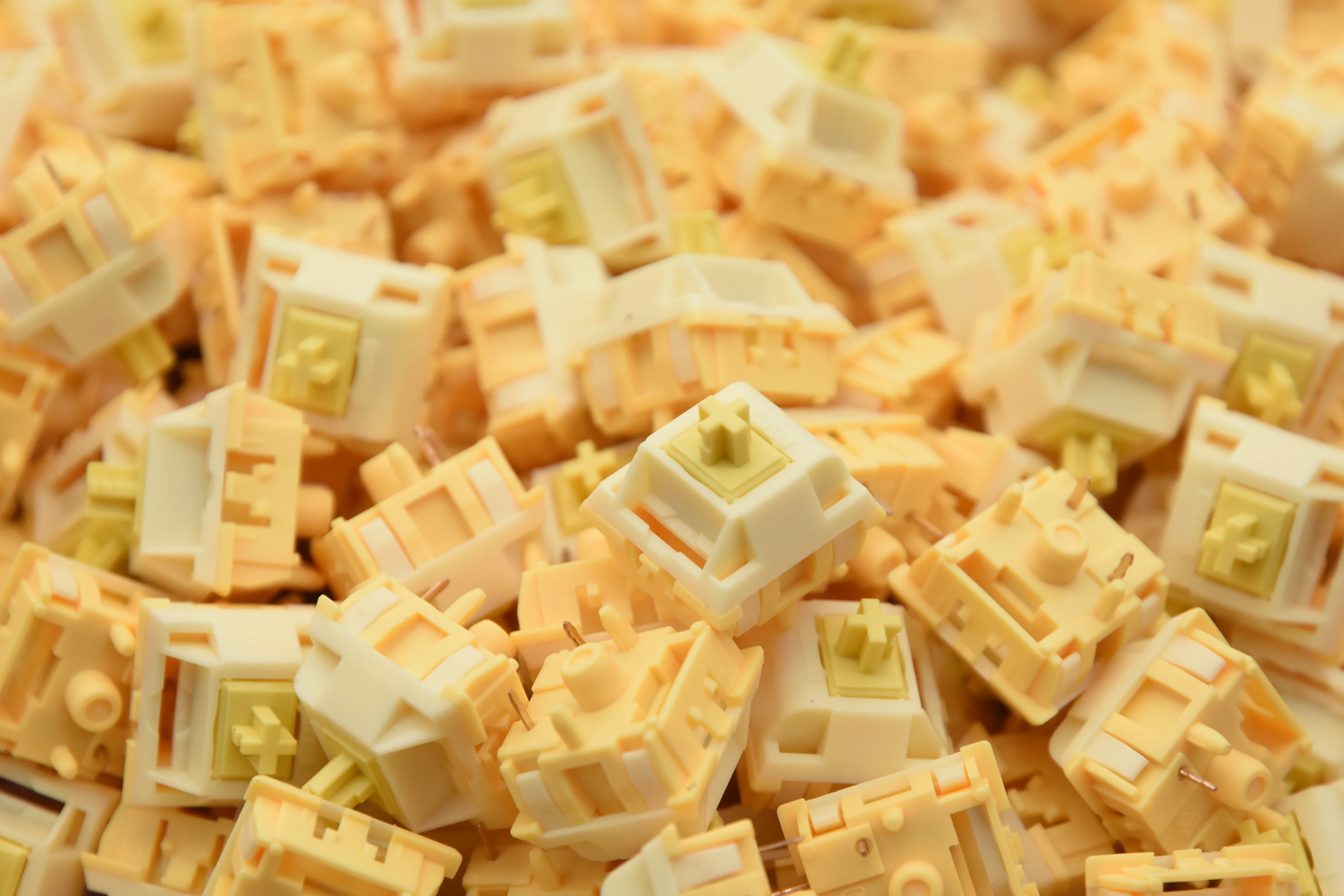 KEYGEEK CHEESE V2 LINEAR SWITCH FACTORY LUBED EDITION (10PCS) - Image 2