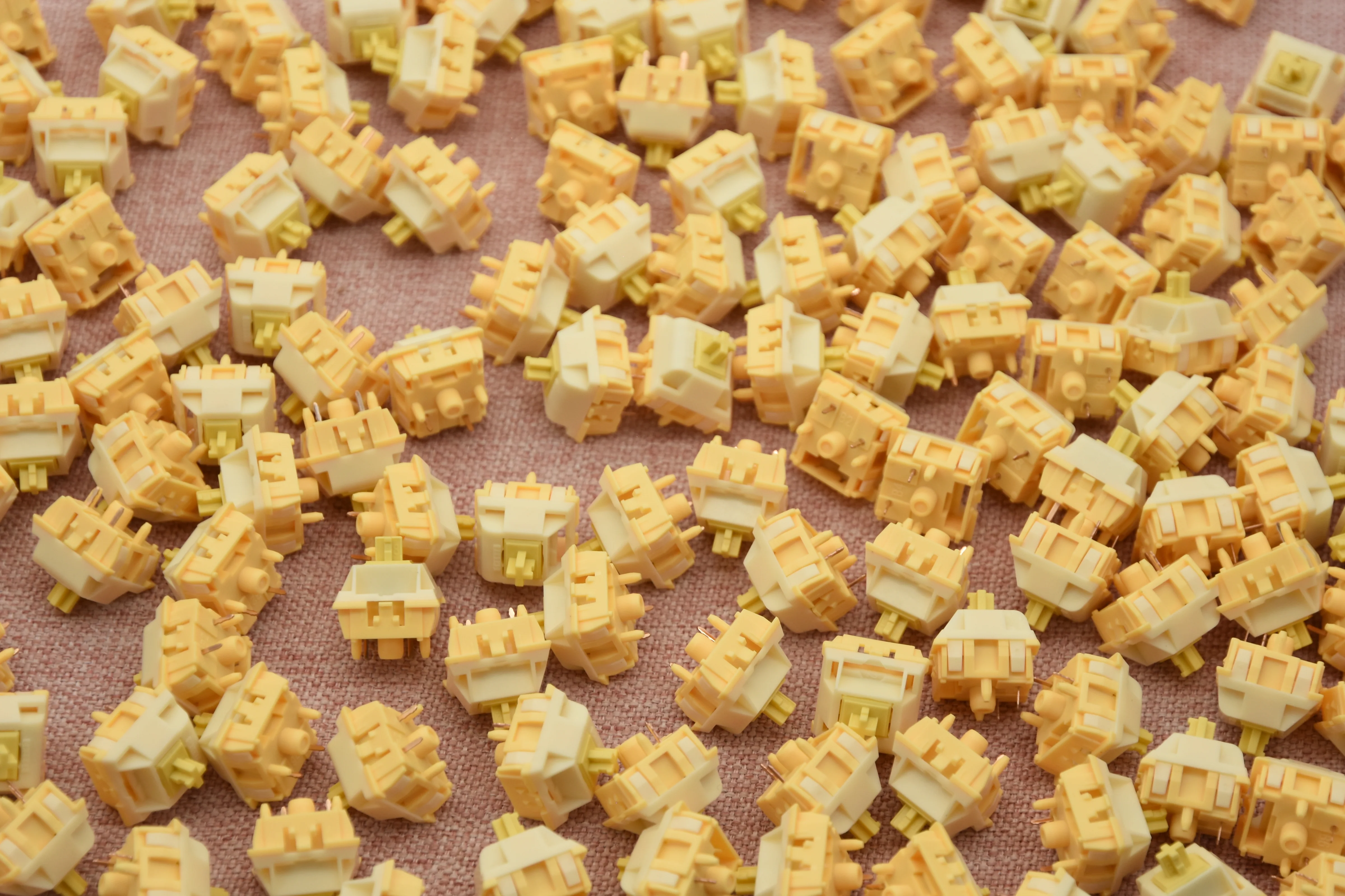 KEYGEEK CHEESE V2 LINEAR SWITCH FACTORY LUBED EDITION (10PCS) - Image 5