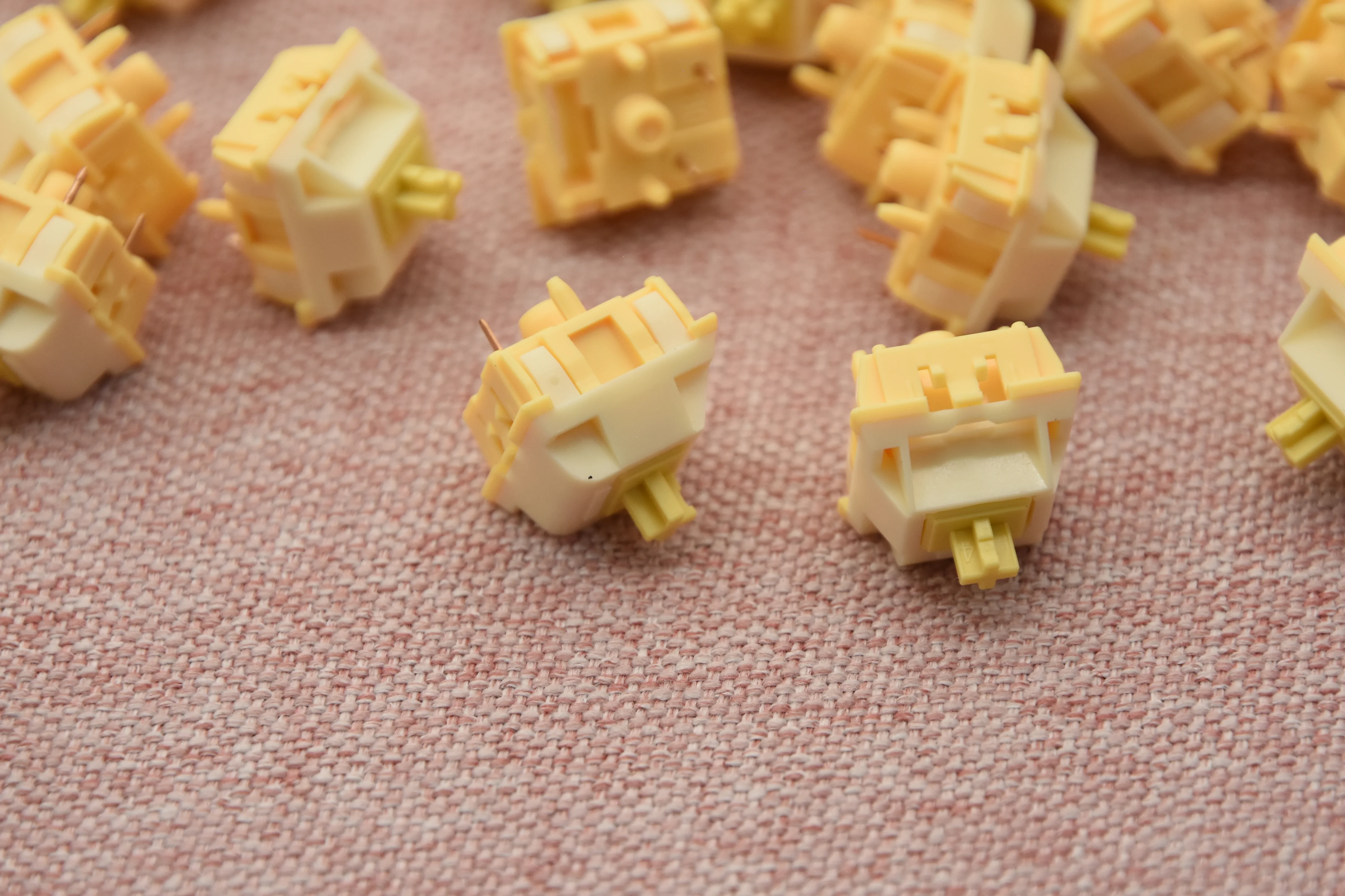 KEYGEEK CHEESE V2 LINEAR SWITCH FACTORY LUBED EDITION (10PCS) - Image 7