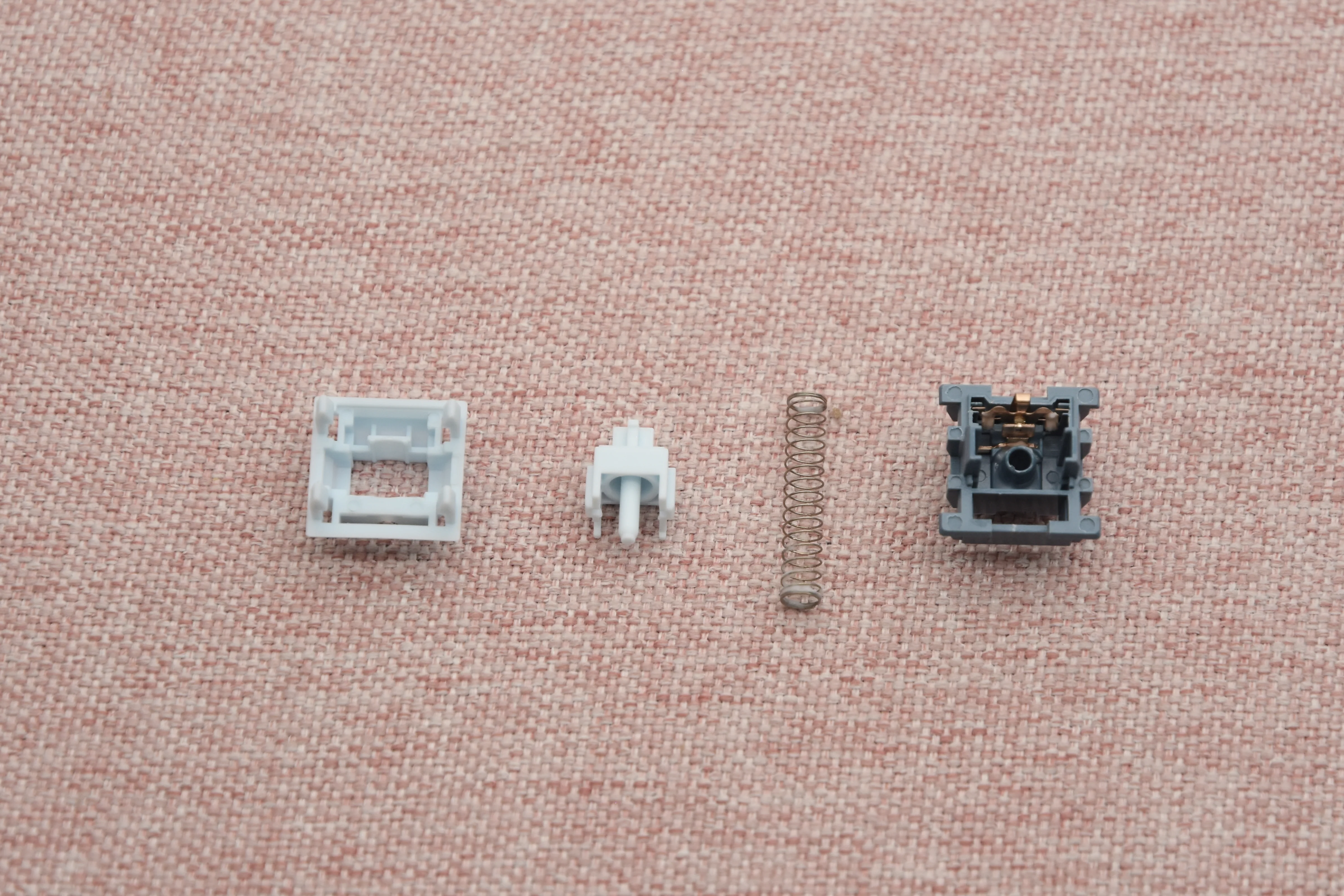 KEYGEEK DING DING LINEAR SWITCH FACTORY LUBED (10PCS) - Image 2