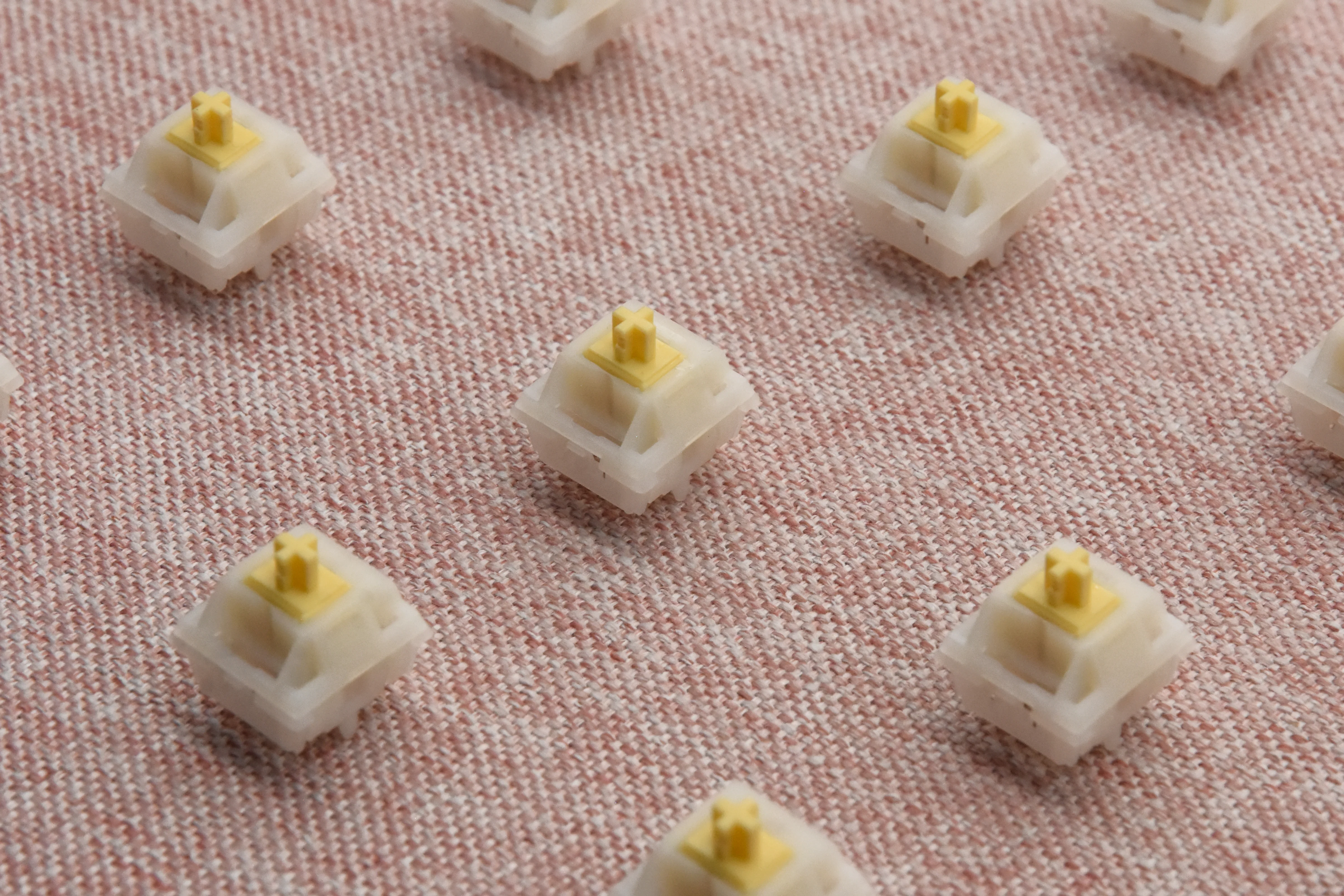KEYGEEK LITTLE GHOST LINEAR SWITCH FACTORY LUBED (10PCS) - Image 13