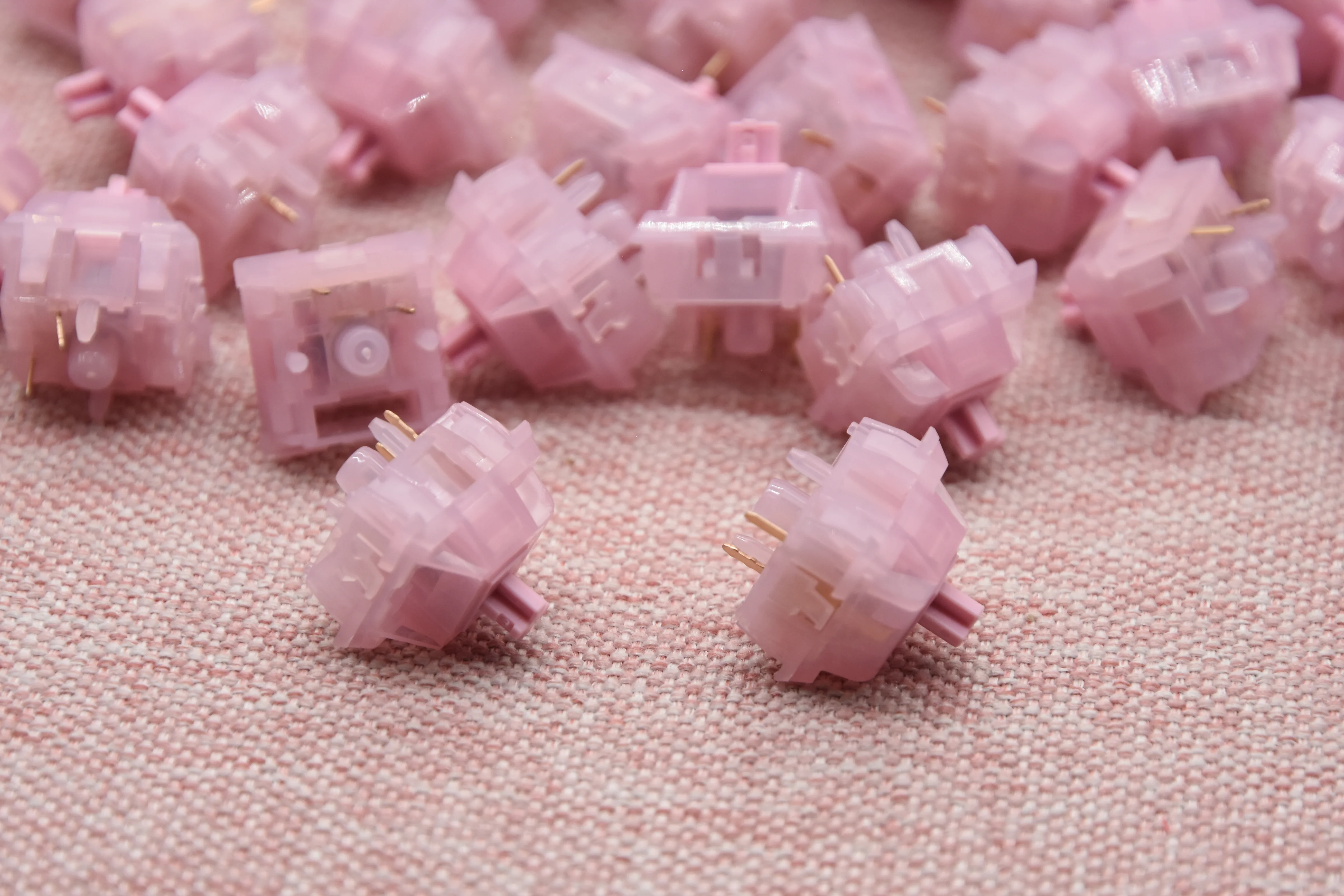 KEYGEEK LITTLE LUCKY LINEAR SWITCH FACTORY LUBED EDITION (10PCS) - Image 5