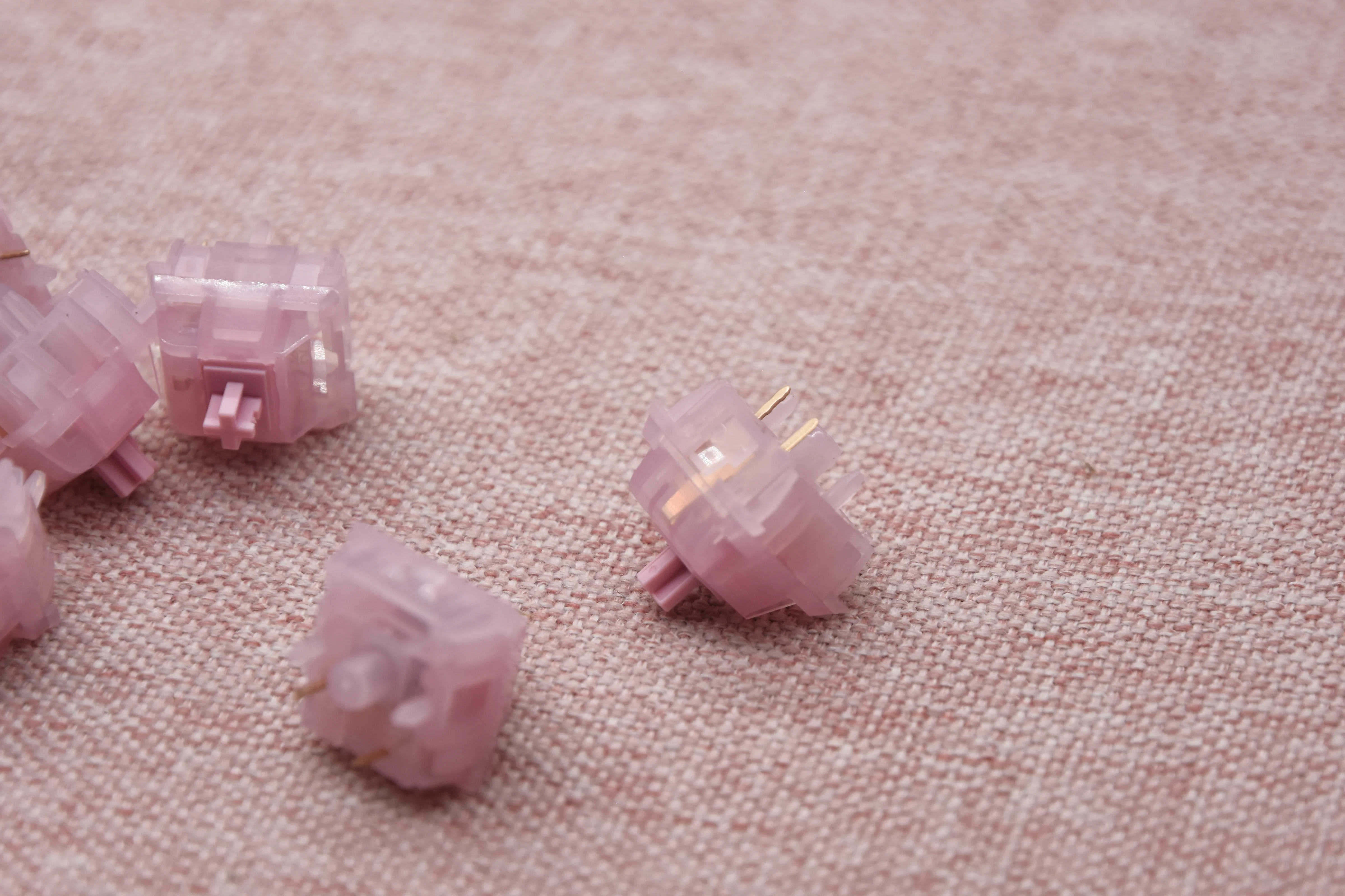 KEYGEEK LITTLE LUCKY LINEAR SWITCH FACTORY LUBED EDITION (10PCS) - Image 6