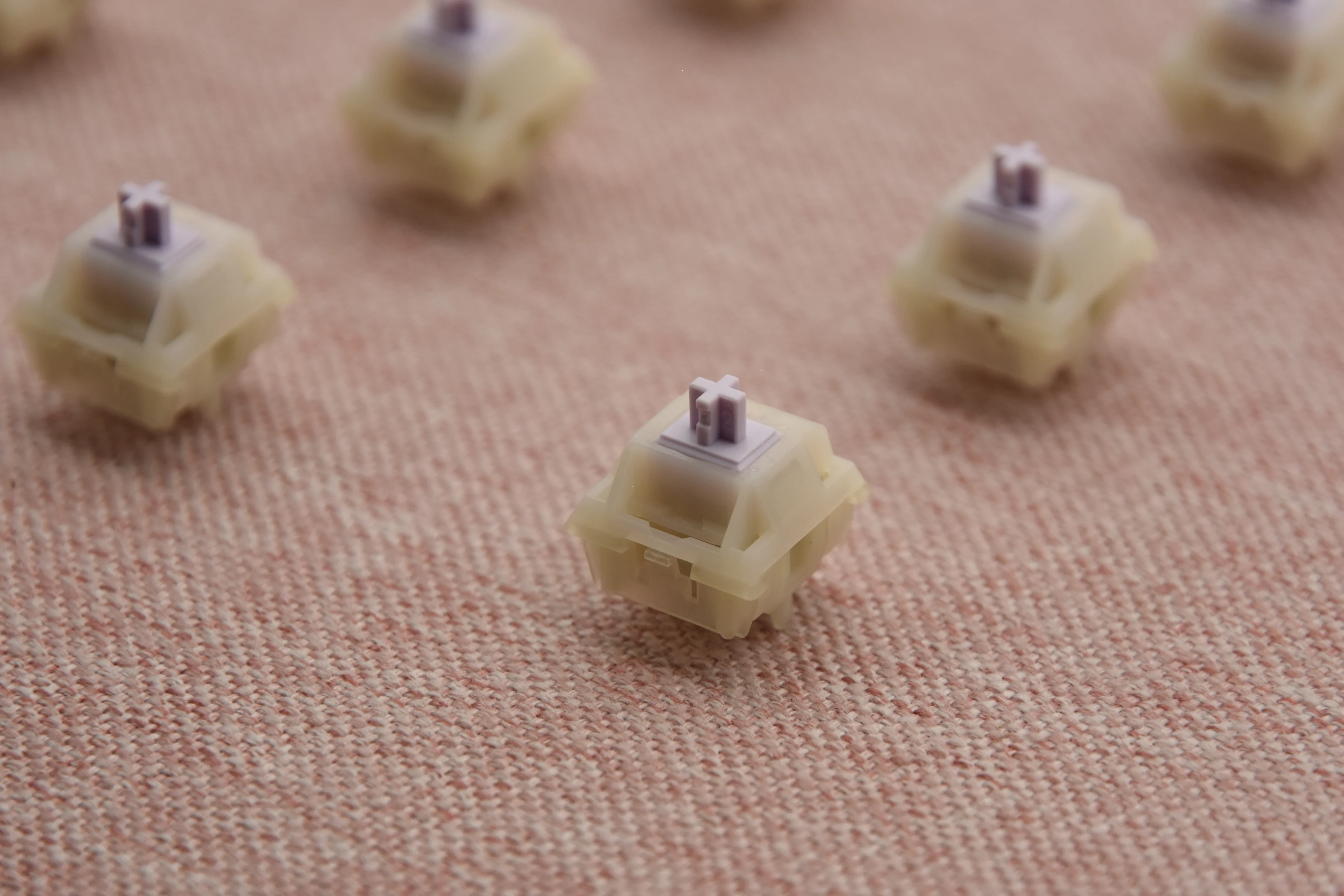 KEYGEEK LITTLE WITCH LINEAR SWITCH FACTORY LUBED EDITION (10PCS) - Image 11