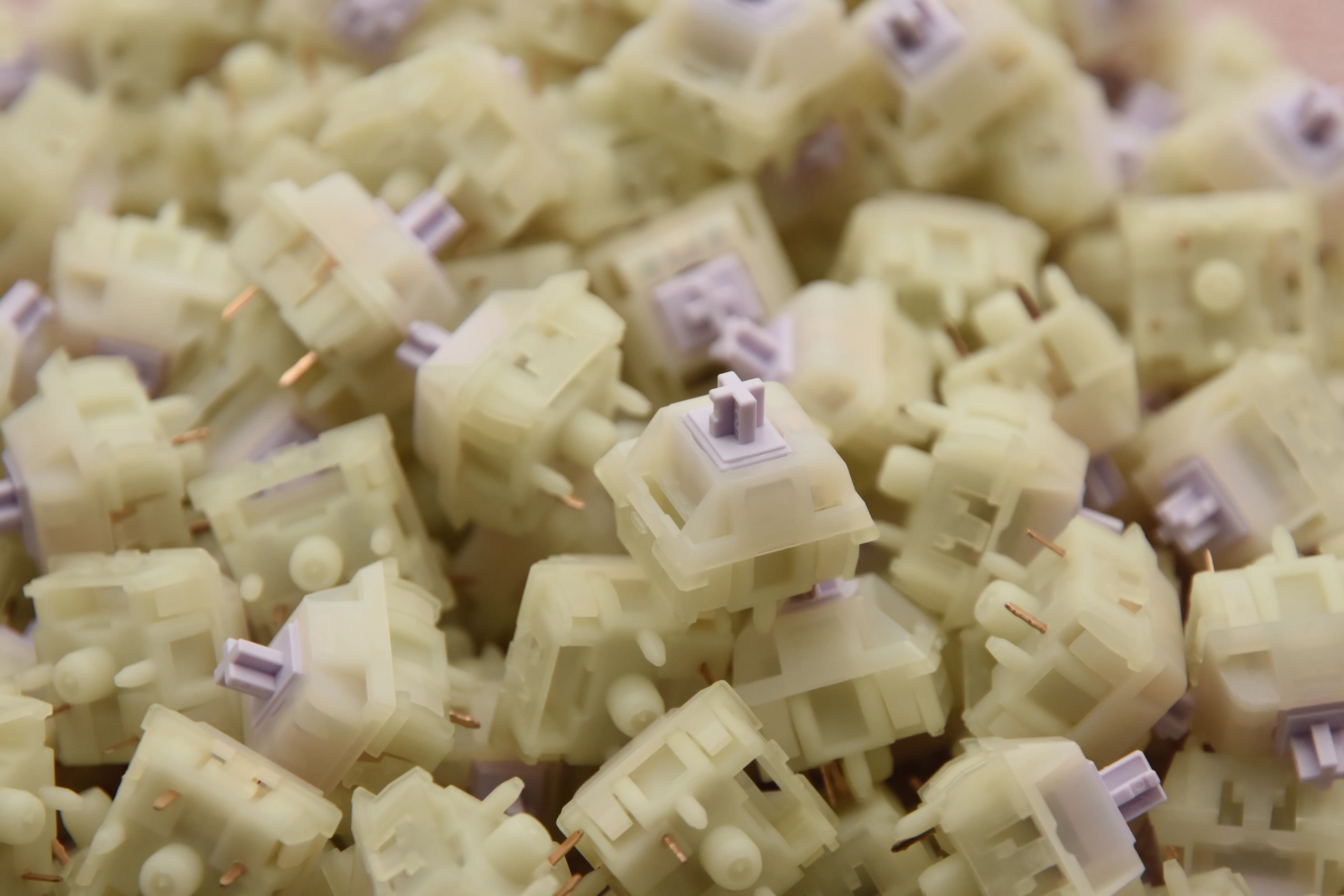 KEYGEEK LITTLE WITCH LINEAR SWITCH FACTORY LUBED EDITION (10PCS) - Image 3