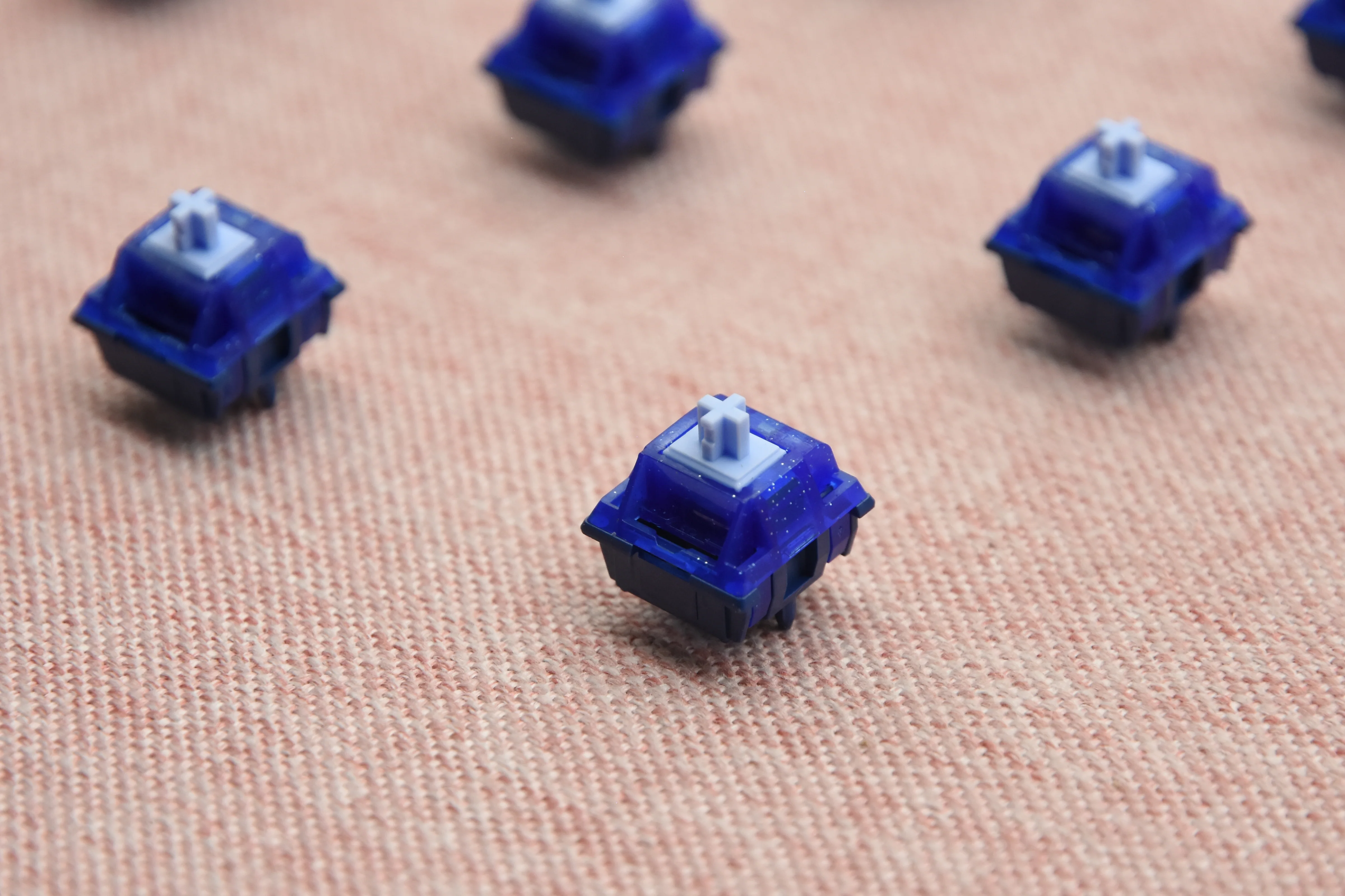 KEYGEEK ROXY LINEAR SWITCH FACTORY LUBED (10 PCS) - Image 10