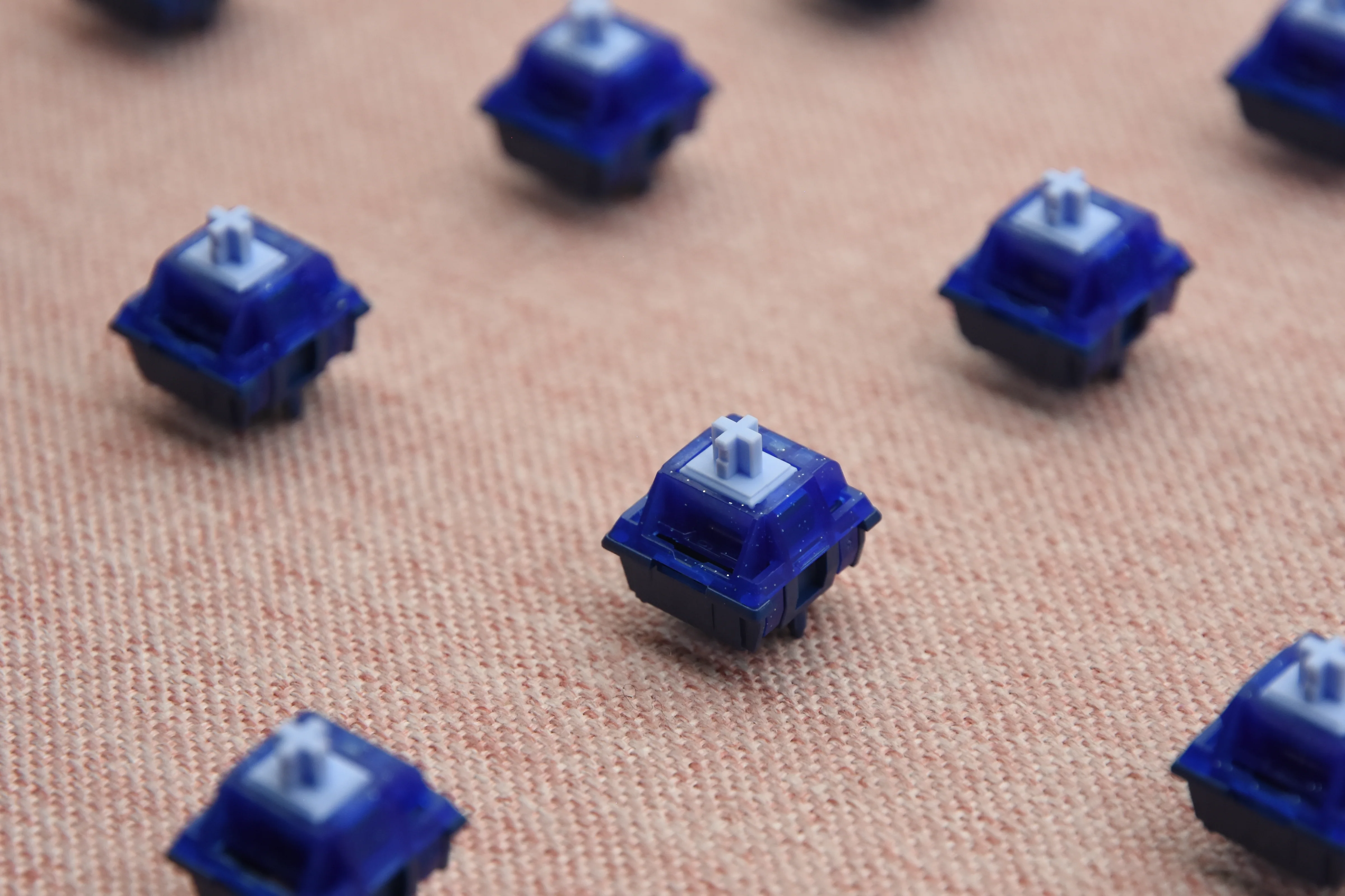 KEYGEEK ROXY LINEAR SWITCH FACTORY LUBED (10 PCS) - Image 11