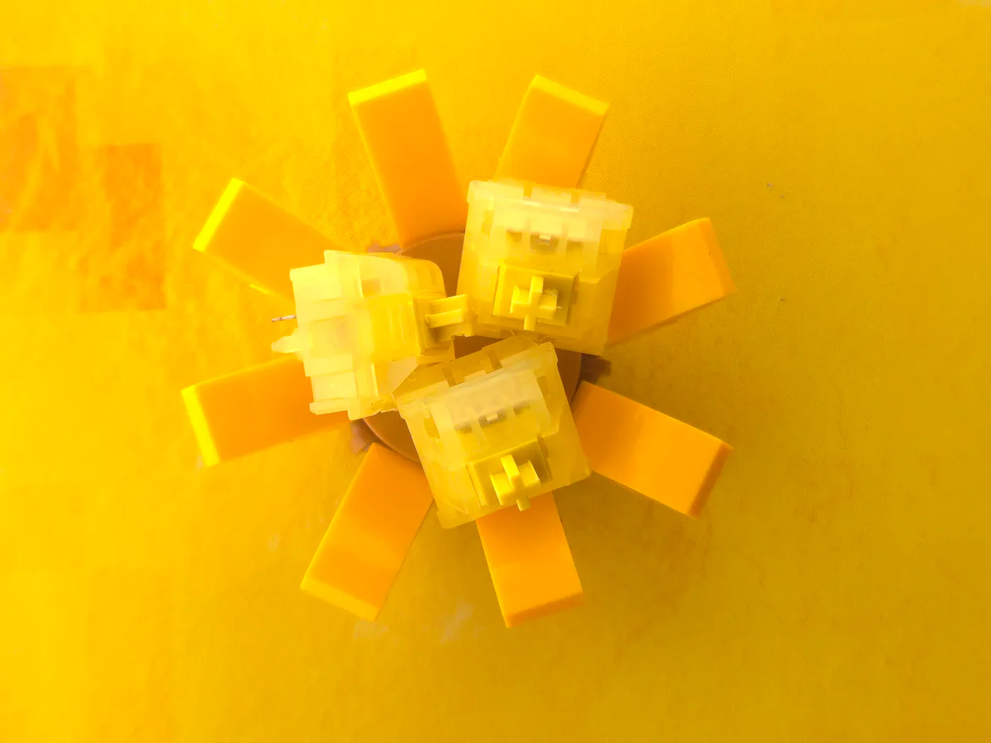 KEYGEEK SUNFLOWER LINEAR SWITCH FACTORY LUBED EDITION (10PCS) - Image 3