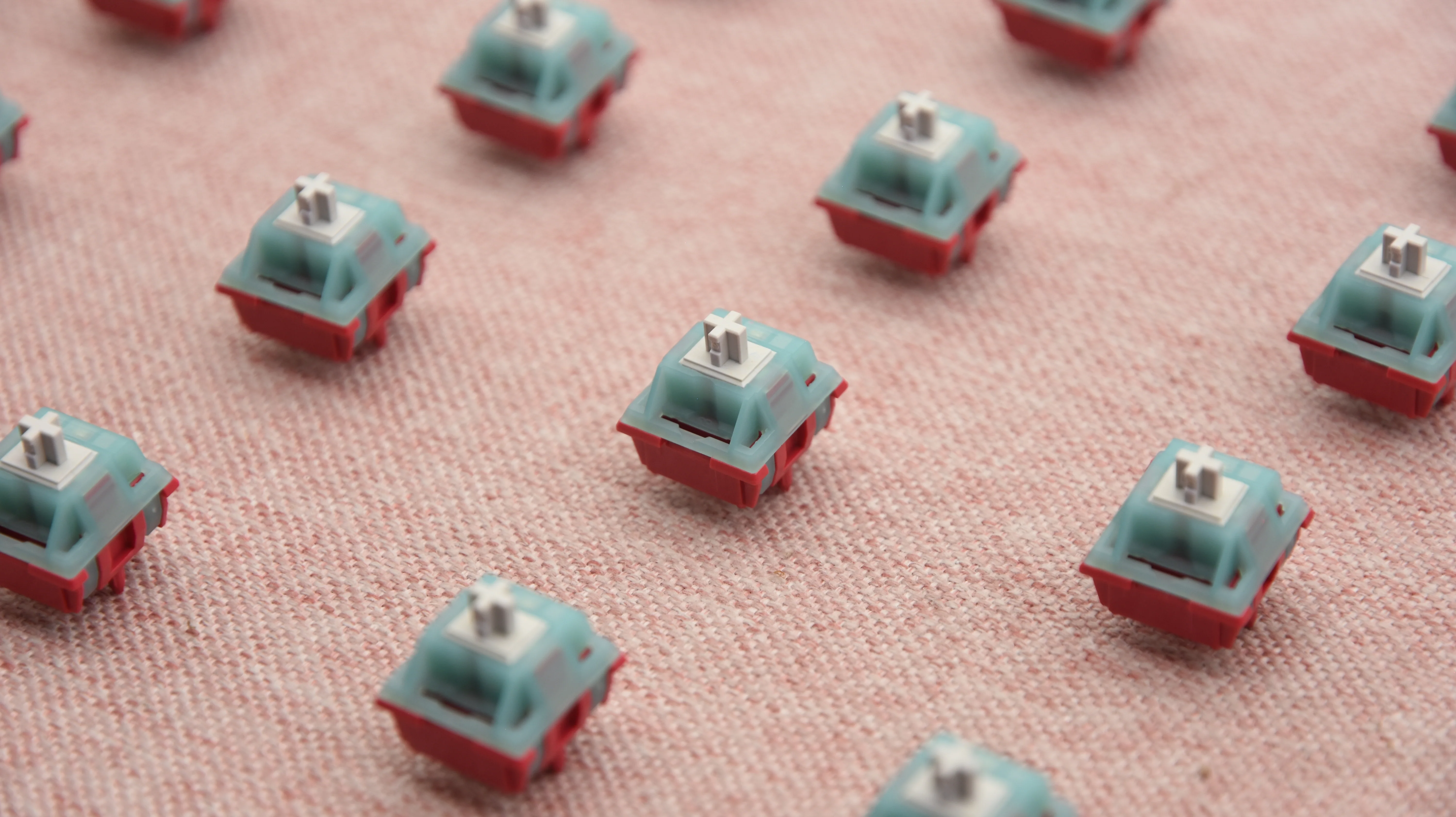 KEYGEEK T2 LINEAR SWITCH FACTORY LUBED (10PCS) - Image 4