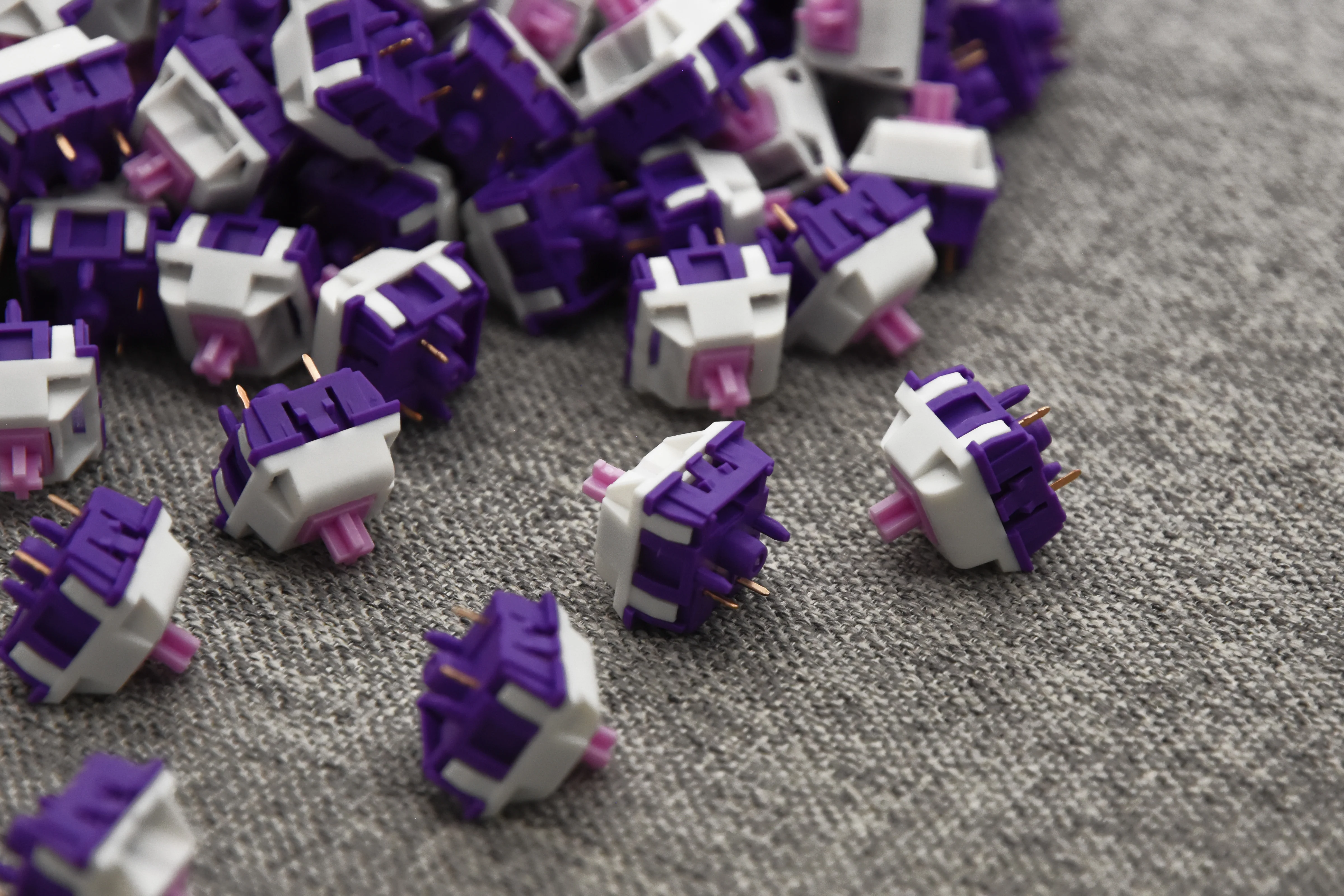 KEYGEEK X UNIKEYS PURPLE DAWN LINEAR SWITCH FACTORY LUBED EDITION (10PCS) - Image 10