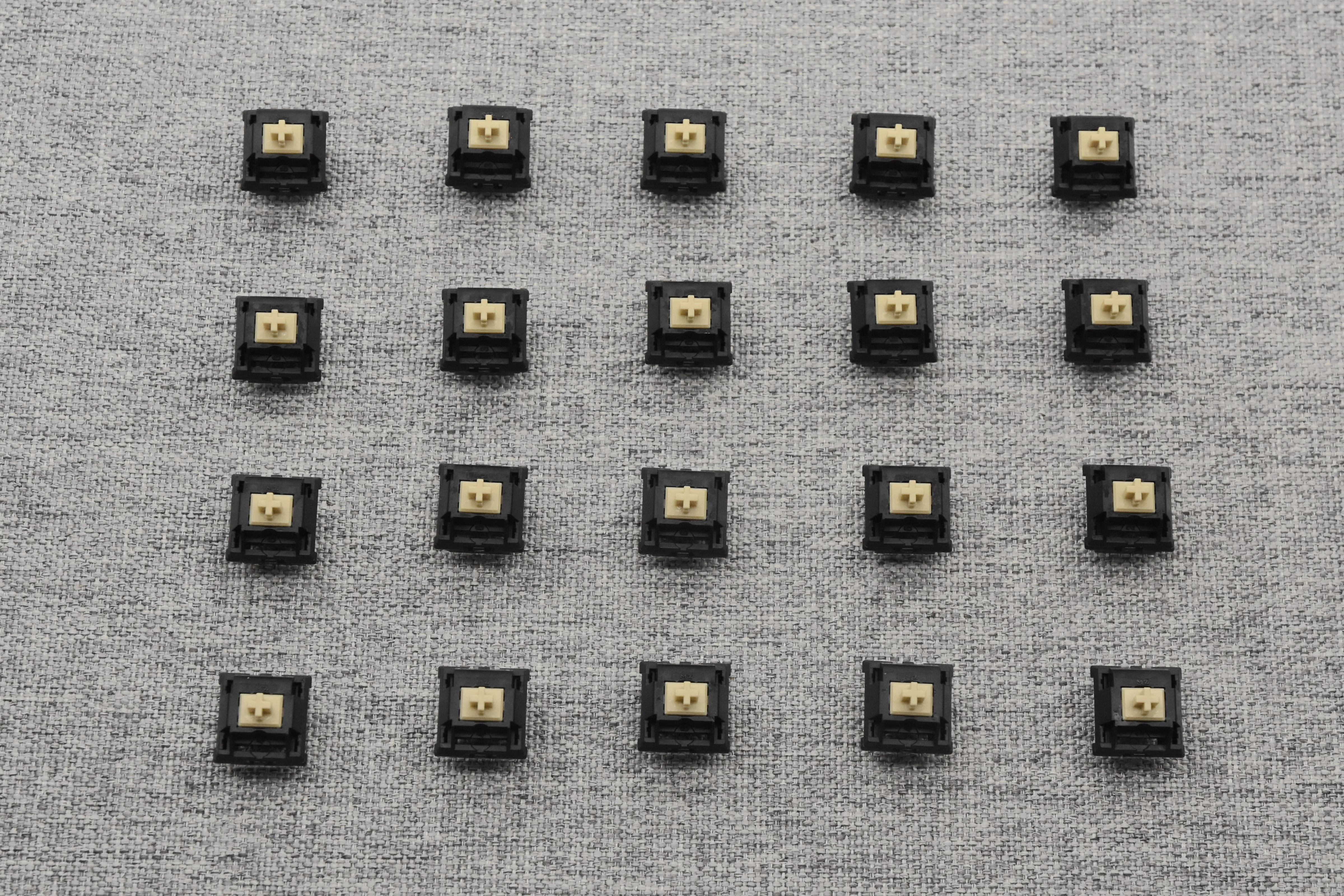 KEYGEEK Y3 LINEAR SWITCH FACTORY LUBED (10PCS) - Image 13