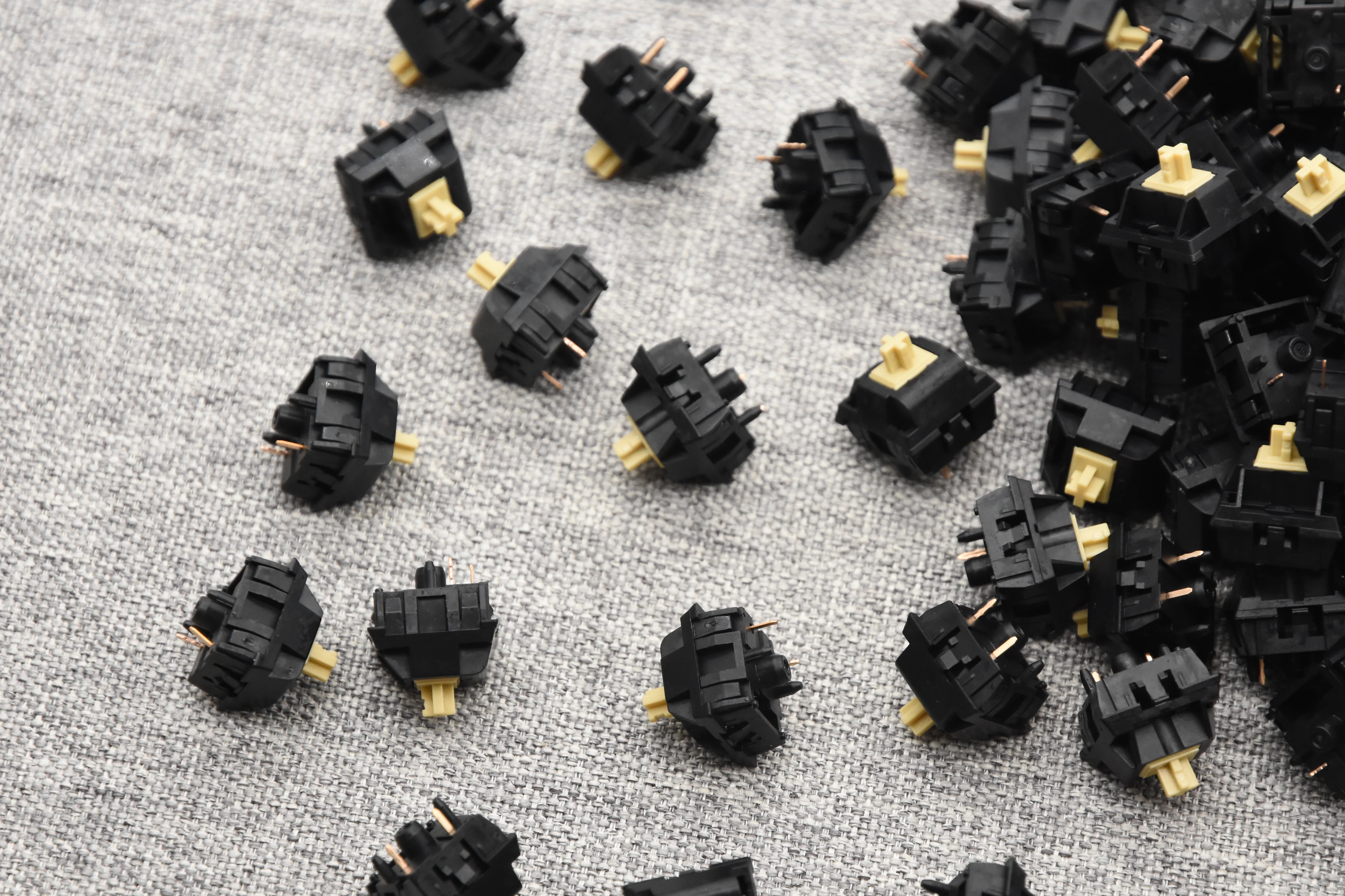 KEYGEEK Y3 LINEAR SWITCH FACTORY LUBED (10PCS) - Image 4