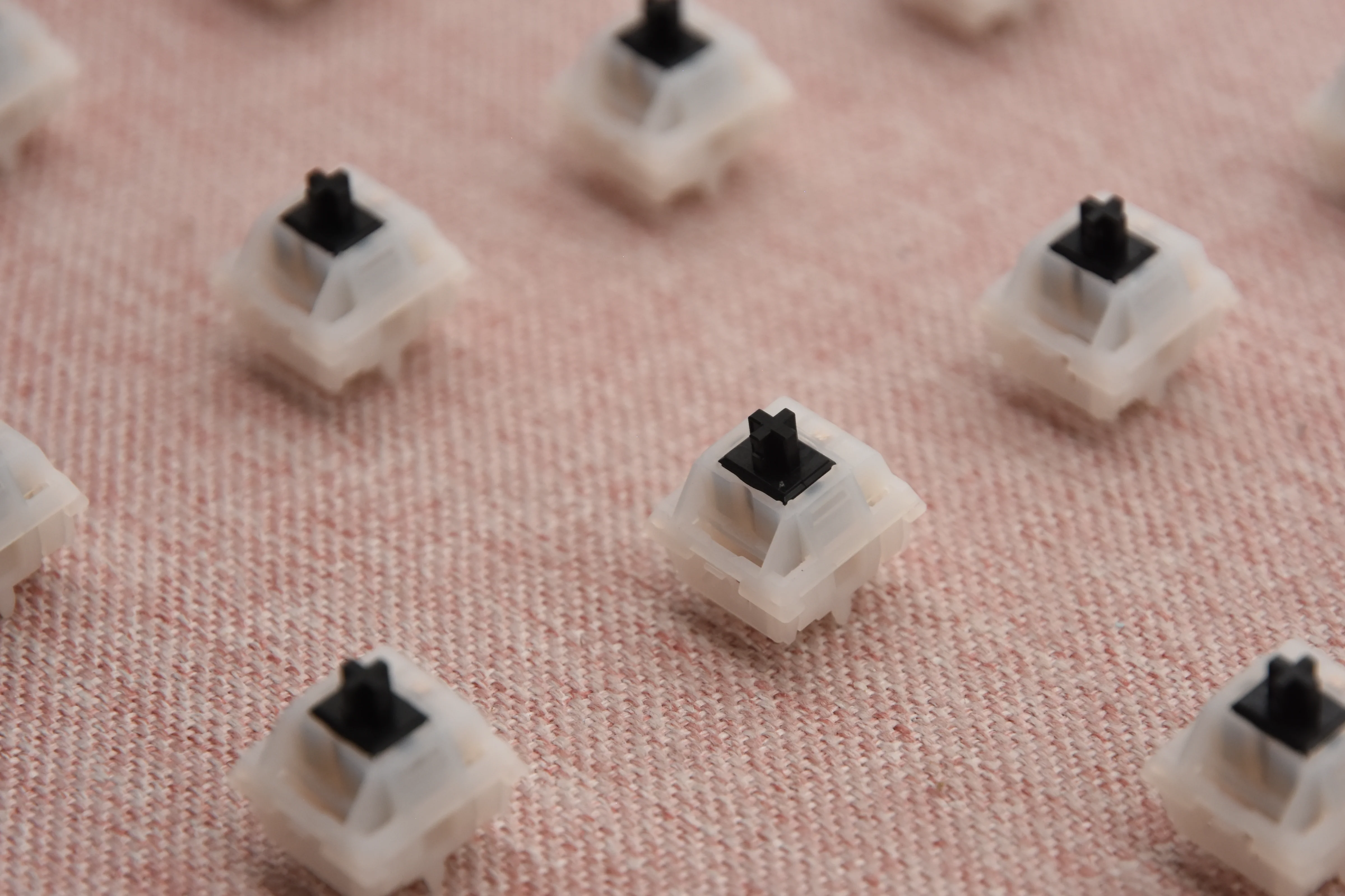 KEYGEEK Y3X LINEAR SWITCH FACTORY LUBED (10PCS) - Image 10