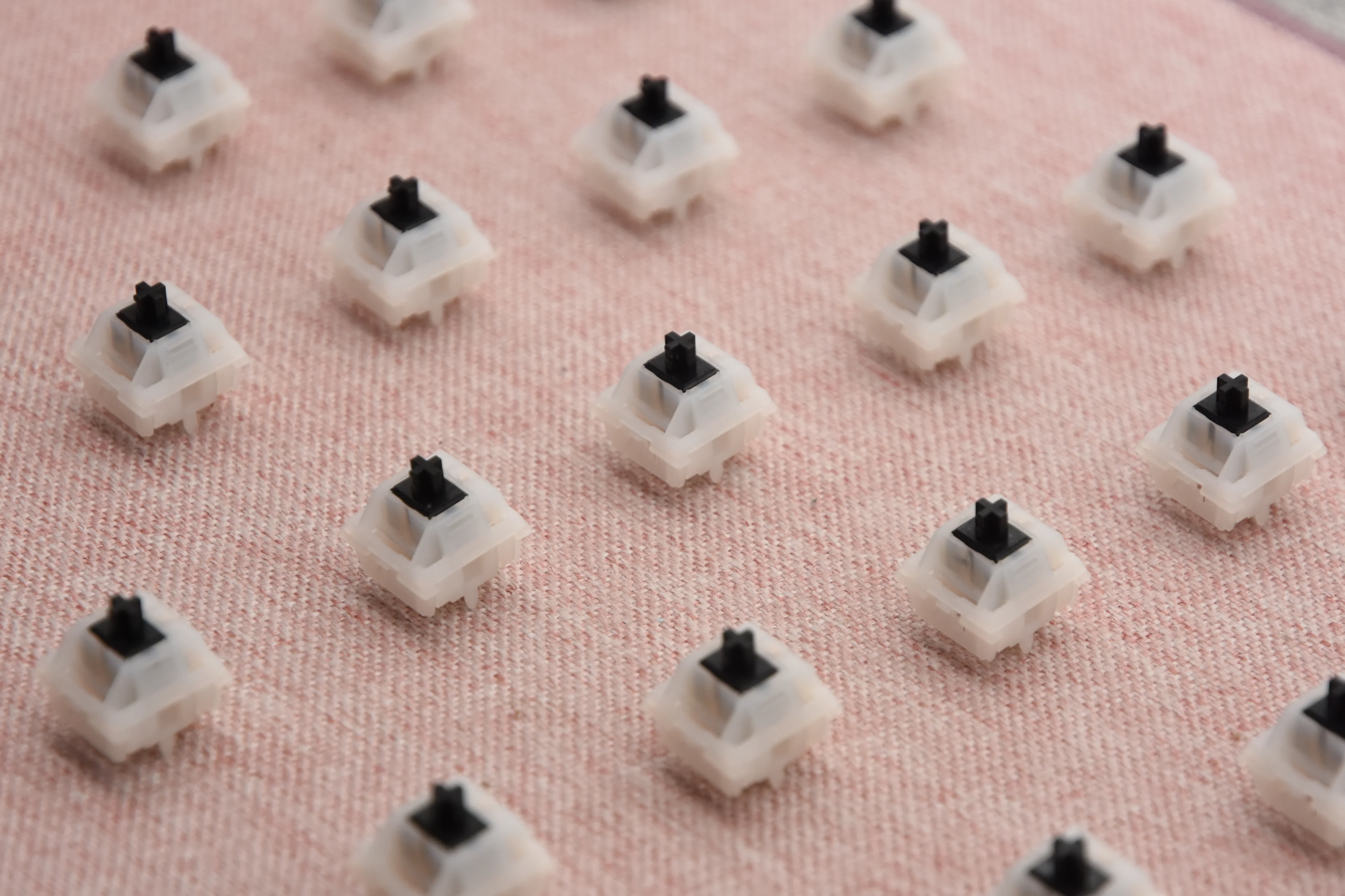 KEYGEEK Y3X LINEAR SWITCH FACTORY LUBED (10PCS) - Image 11