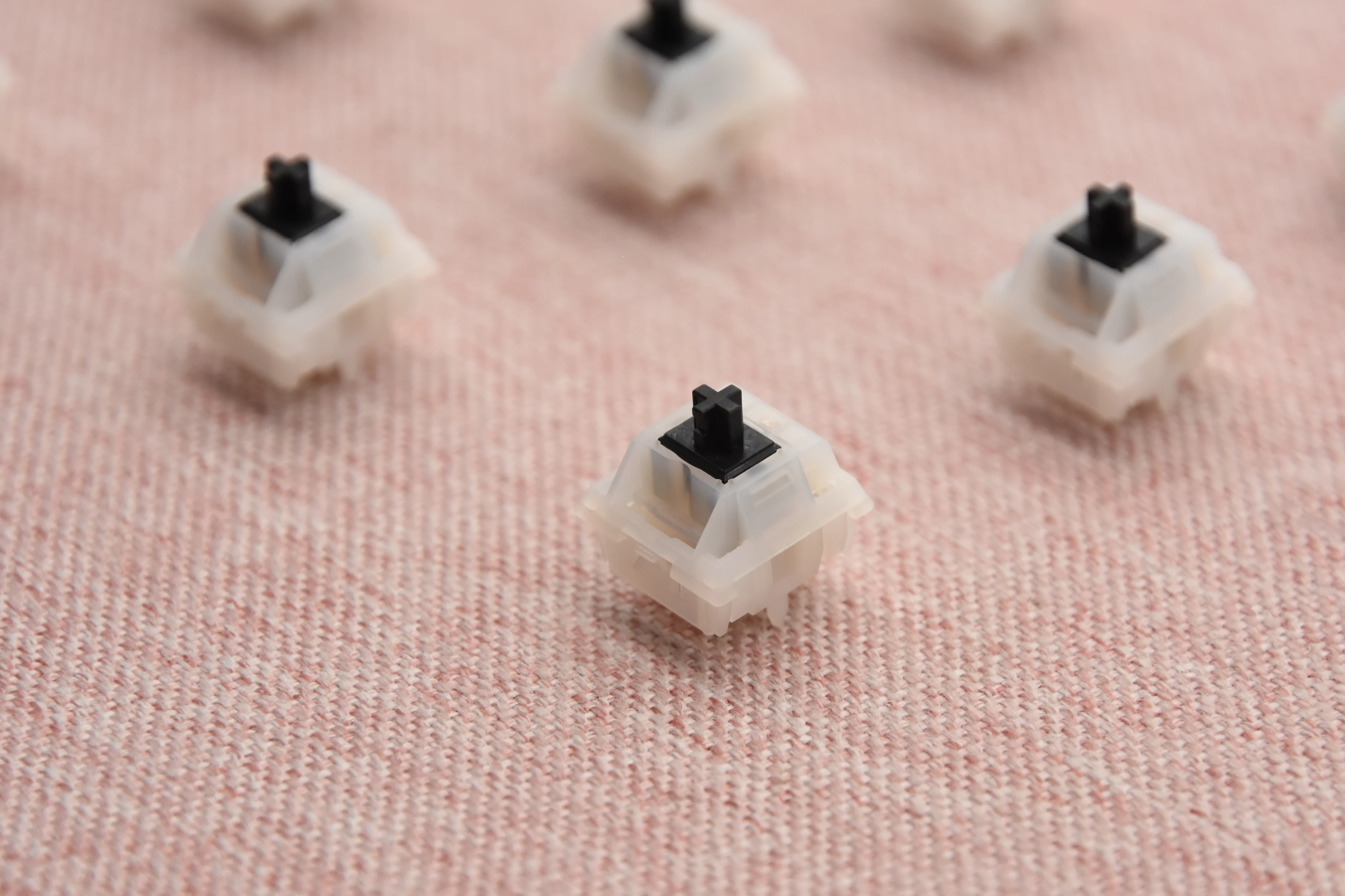 KEYGEEK Y3X LINEAR SWITCH FACTORY LUBED (10PCS) - Image 12