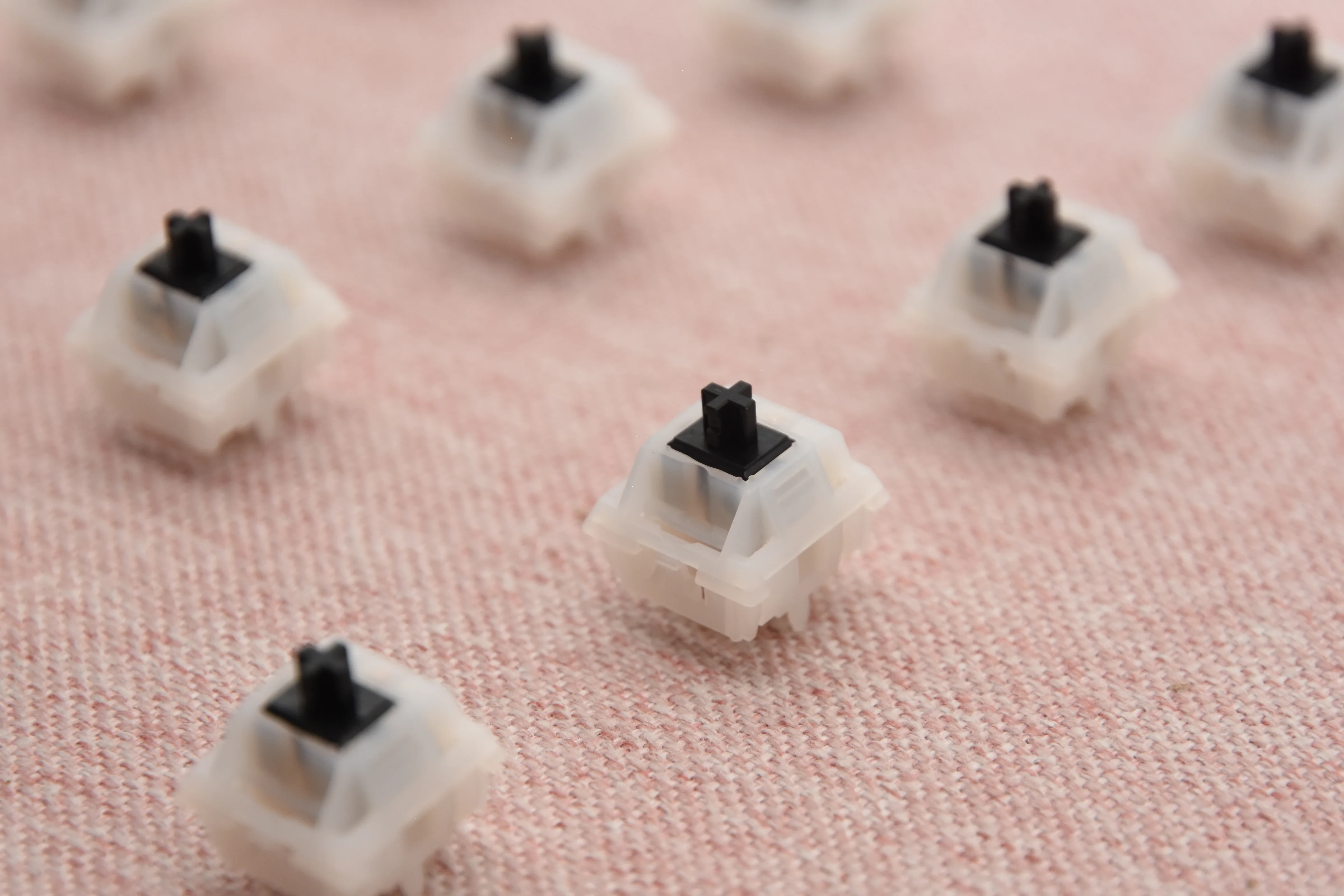 KEYGEEK Y3X LINEAR SWITCH FACTORY LUBED (10PCS) - Image 13