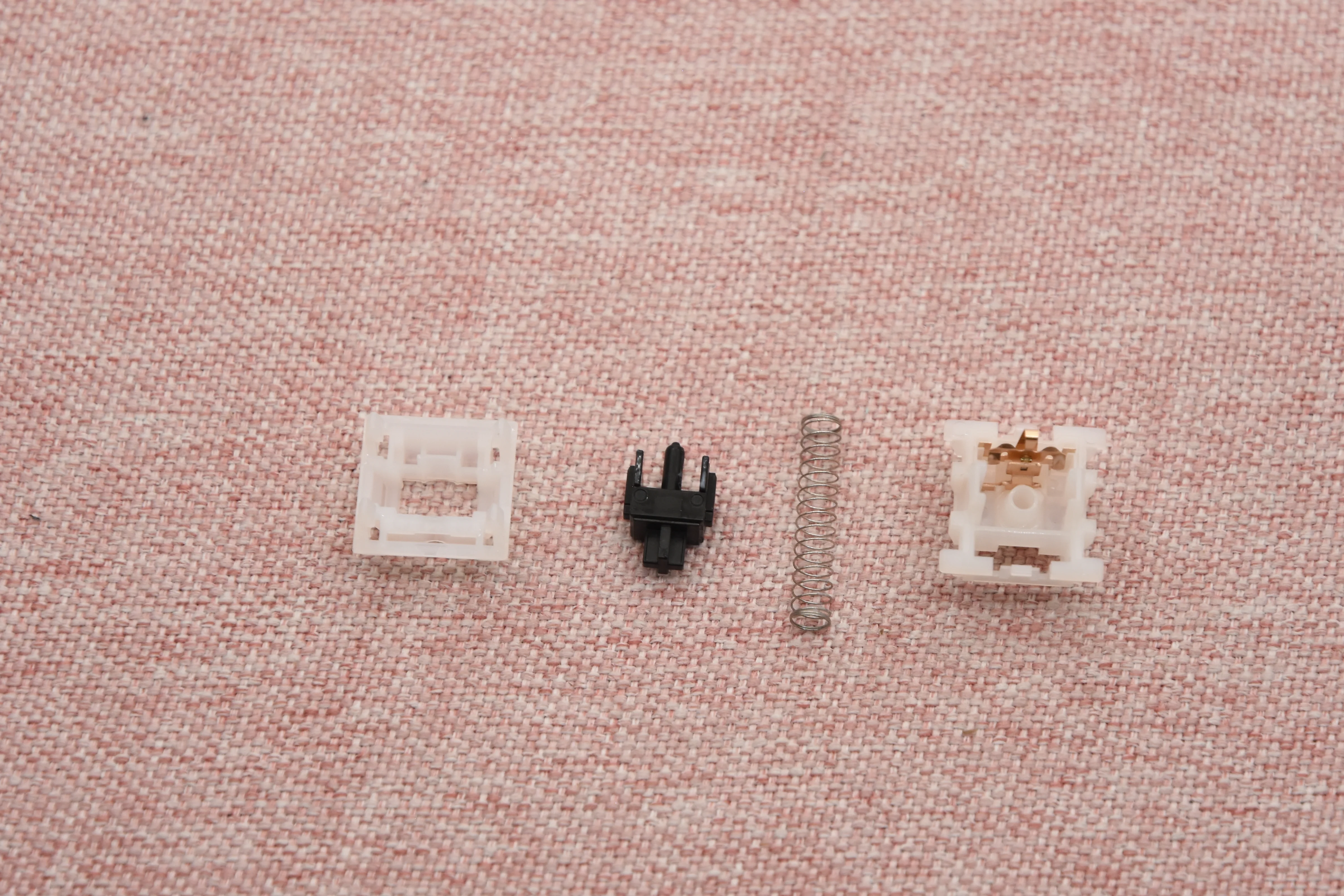KEYGEEK Y3X LINEAR SWITCH FACTORY LUBED (10PCS) - Image 15