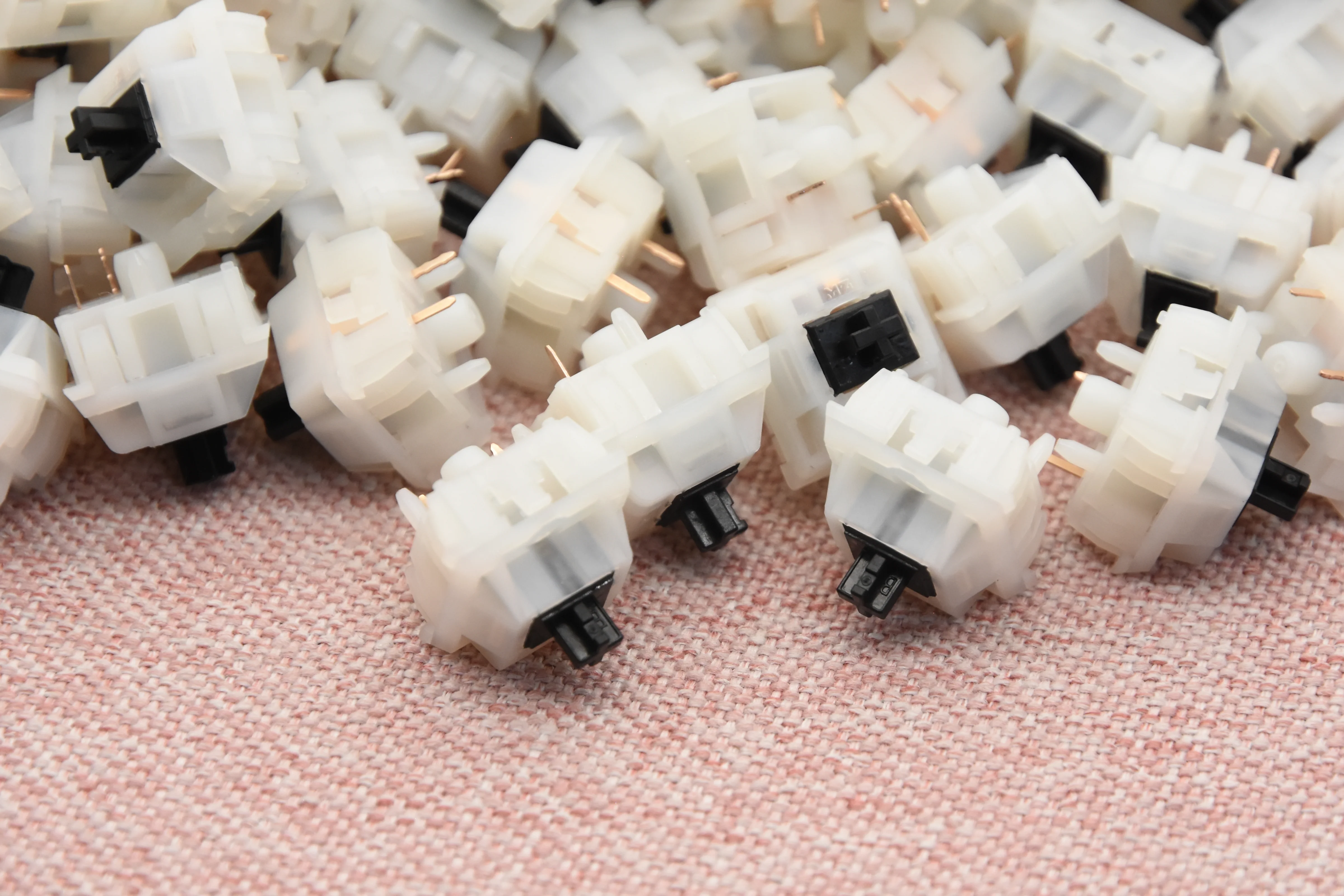 KEYGEEK Y3X LINEAR SWITCH FACTORY LUBED (10PCS) - Image 3
