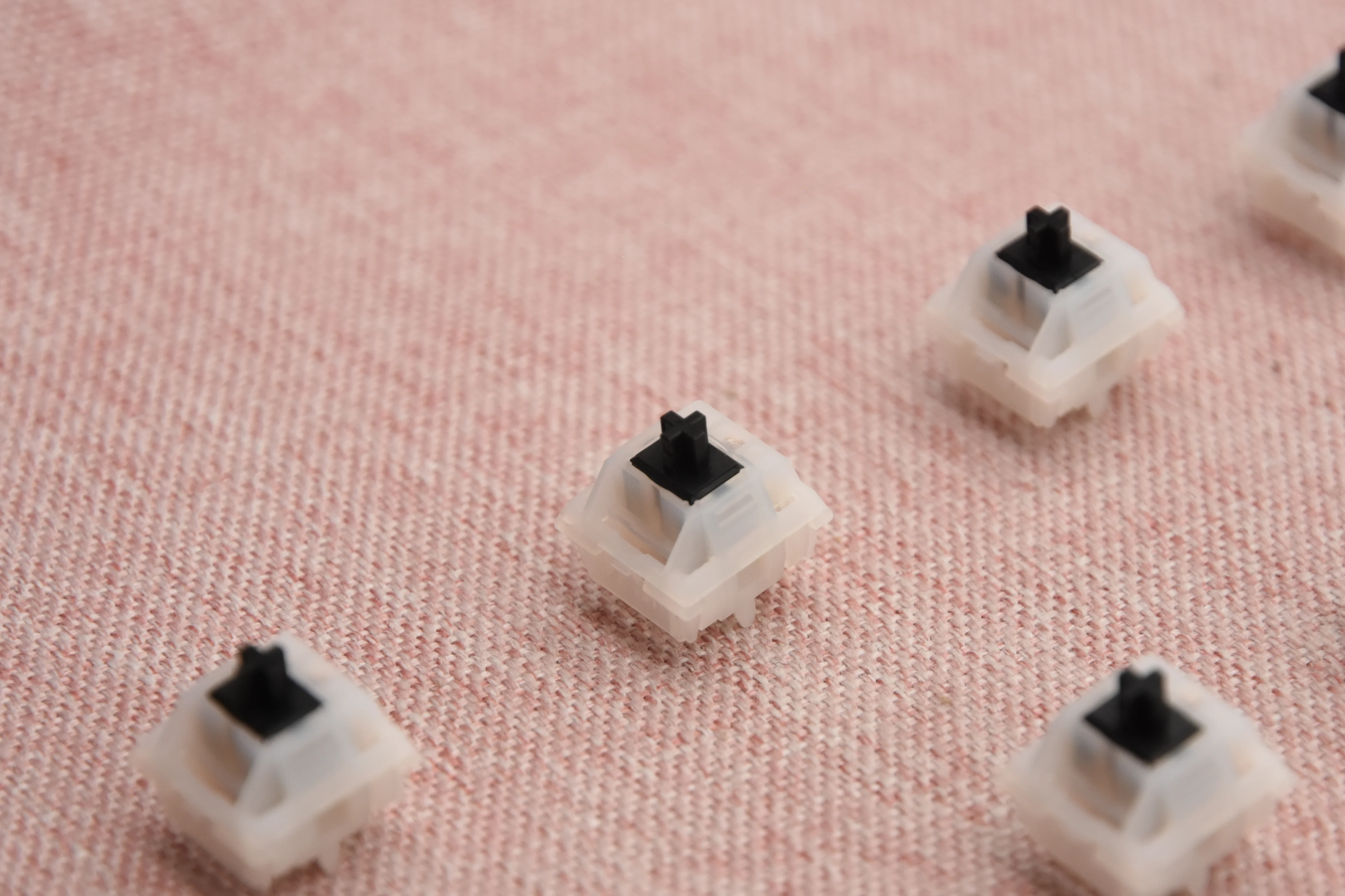 KEYGEEK Y3X LINEAR SWITCH FACTORY LUBED (10PCS) - Image 9