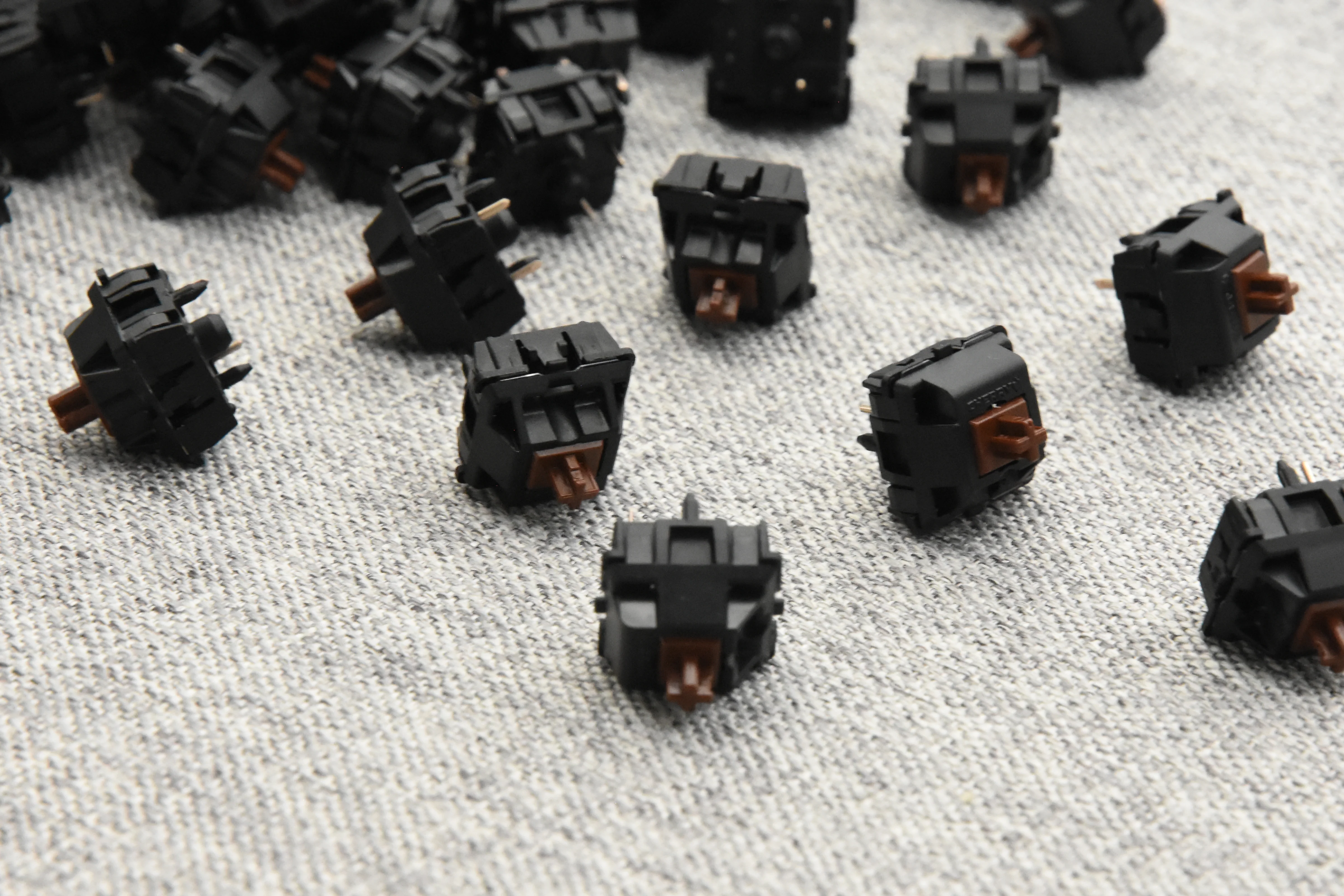 LUBED, FILMED, AND SPRING SWAPPED CHERRY MX SWITCHES (10PCS) - Image 18