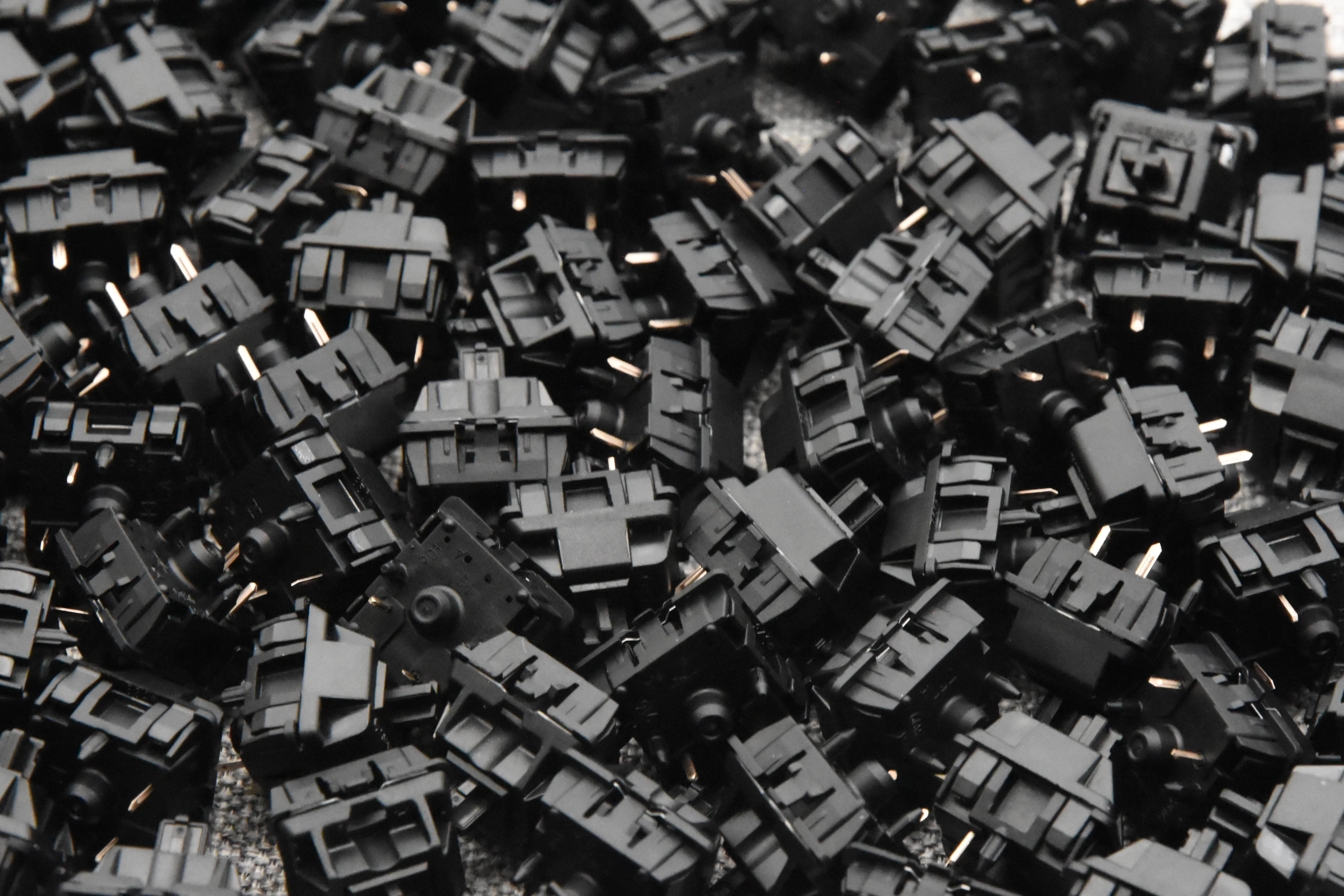 LUBED, FILMED, AND SPRING SWAPPED CHERRY MX SWITCHES (10PCS) - Image 30