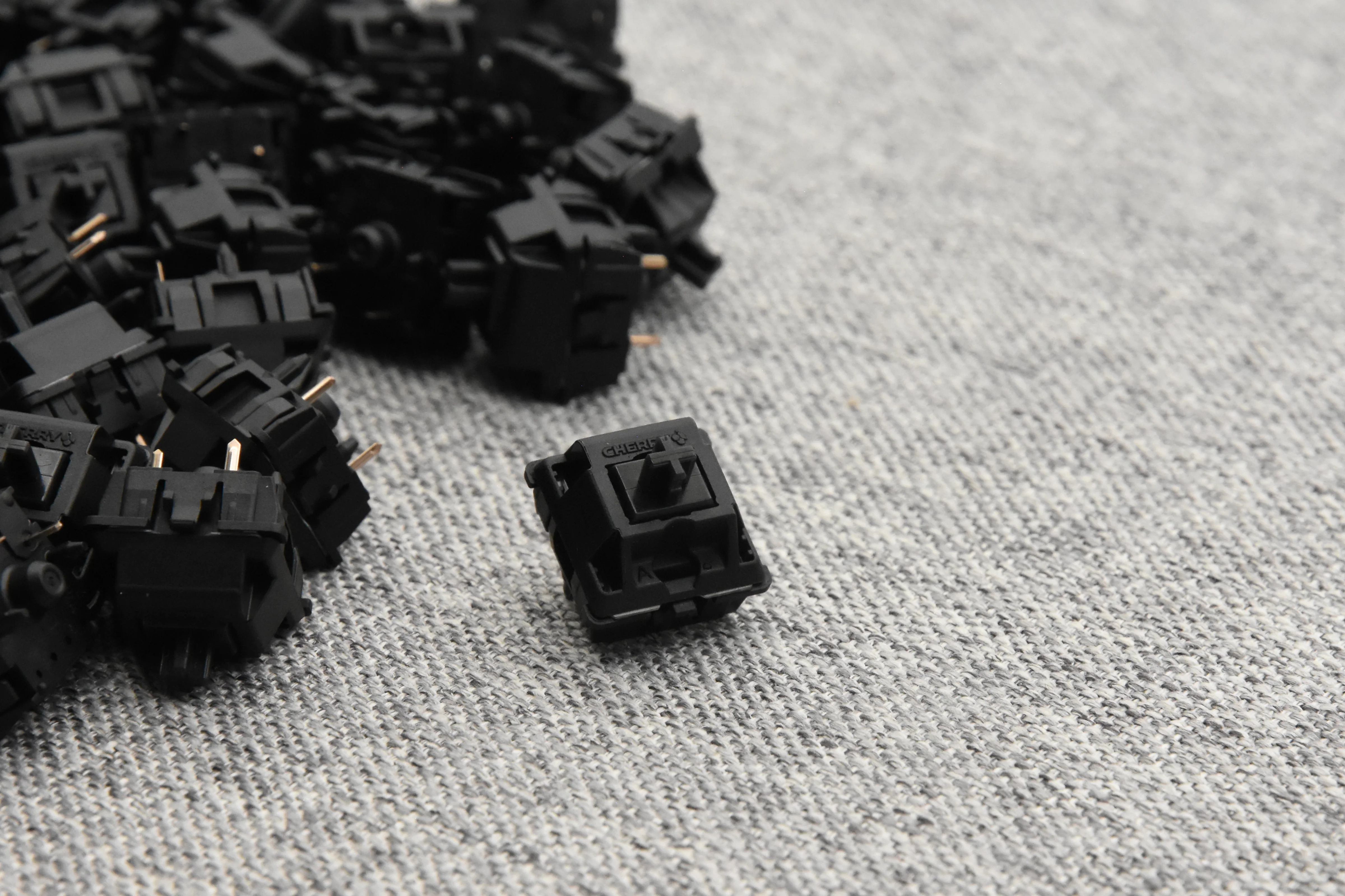LUBED, FILMED, AND SPRING SWAPPED CHERRY MX SWITCHES (10PCS) - Image 38