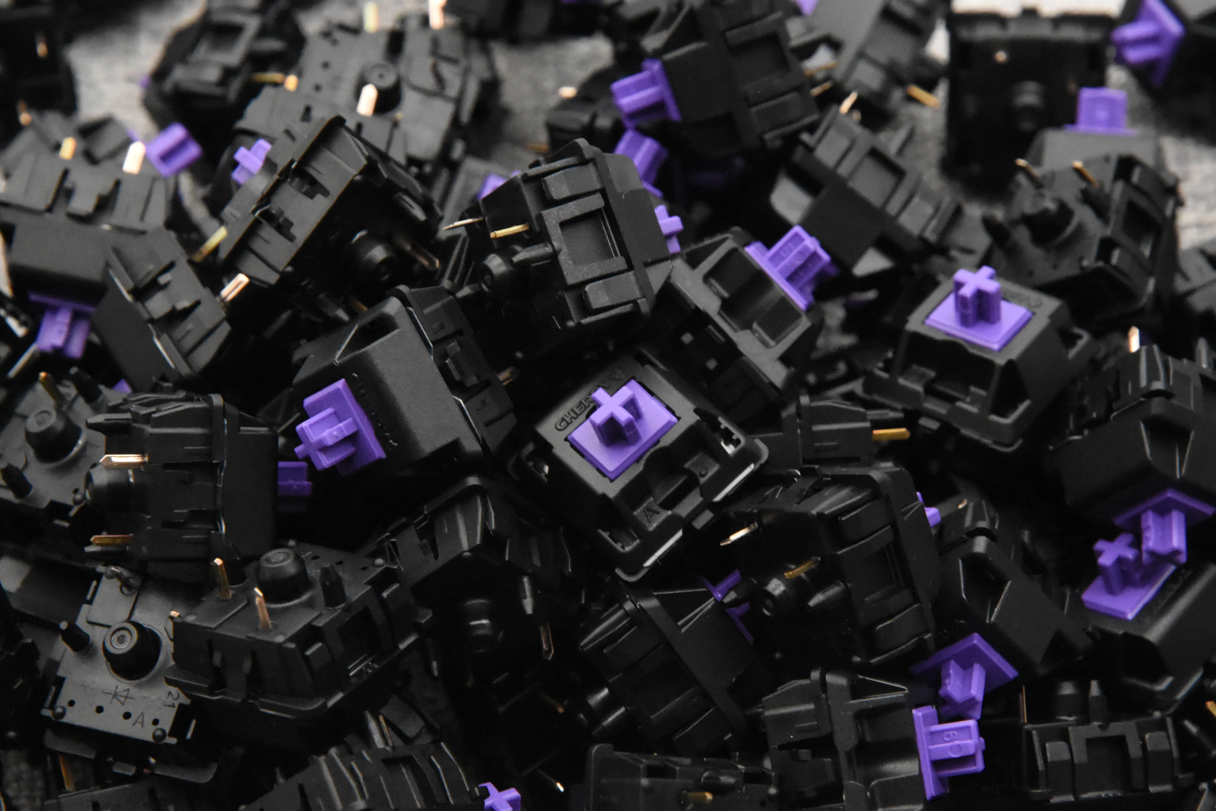 LUBED, FILMED, AND SPRING SWAPPED CHERRY MX SWITCHES (10PCS) - Image 4