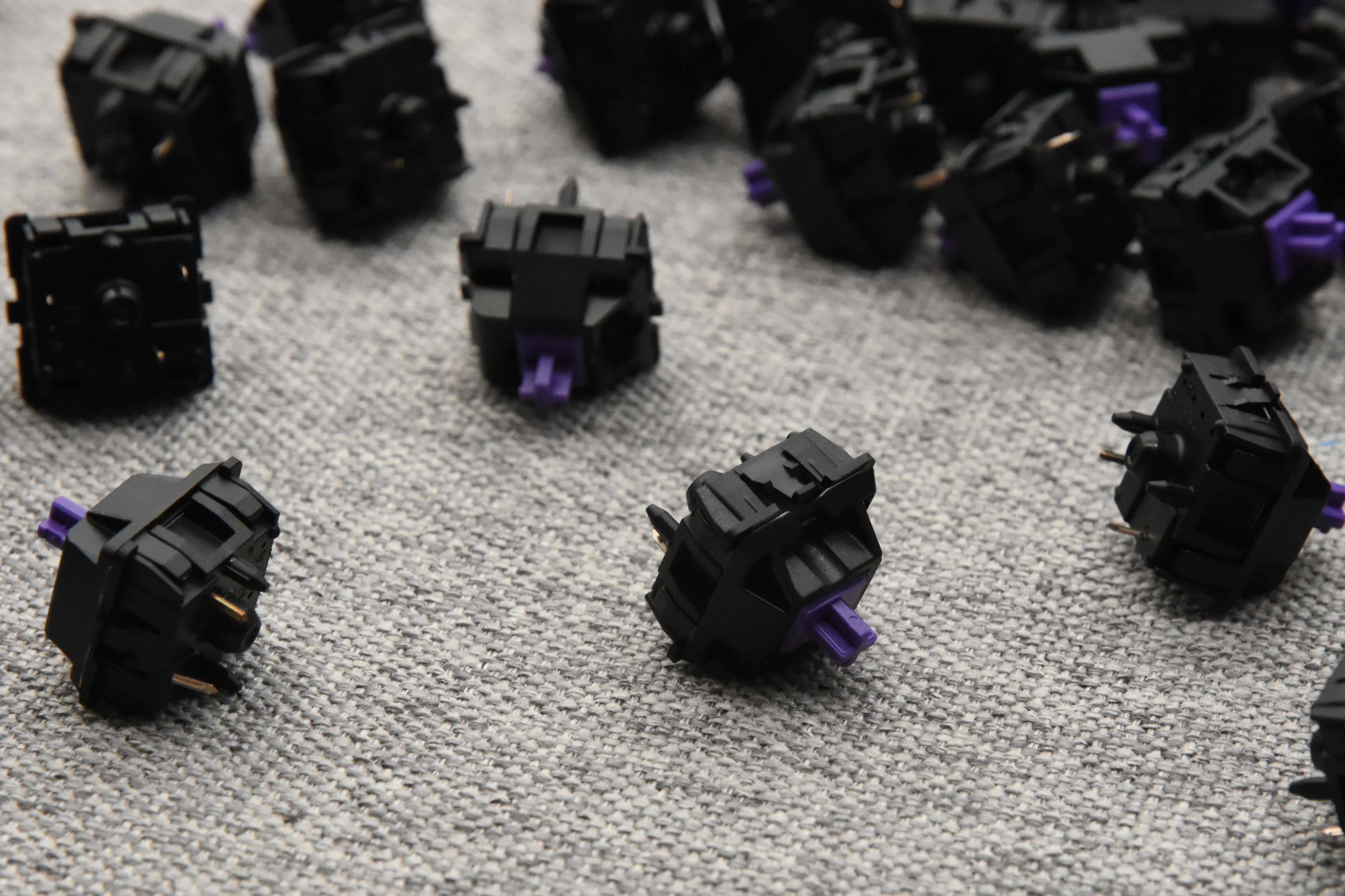 LUBED, FILMED, AND SPRING SWAPPED CHERRY MX SWITCHES (10PCS) - Image 61