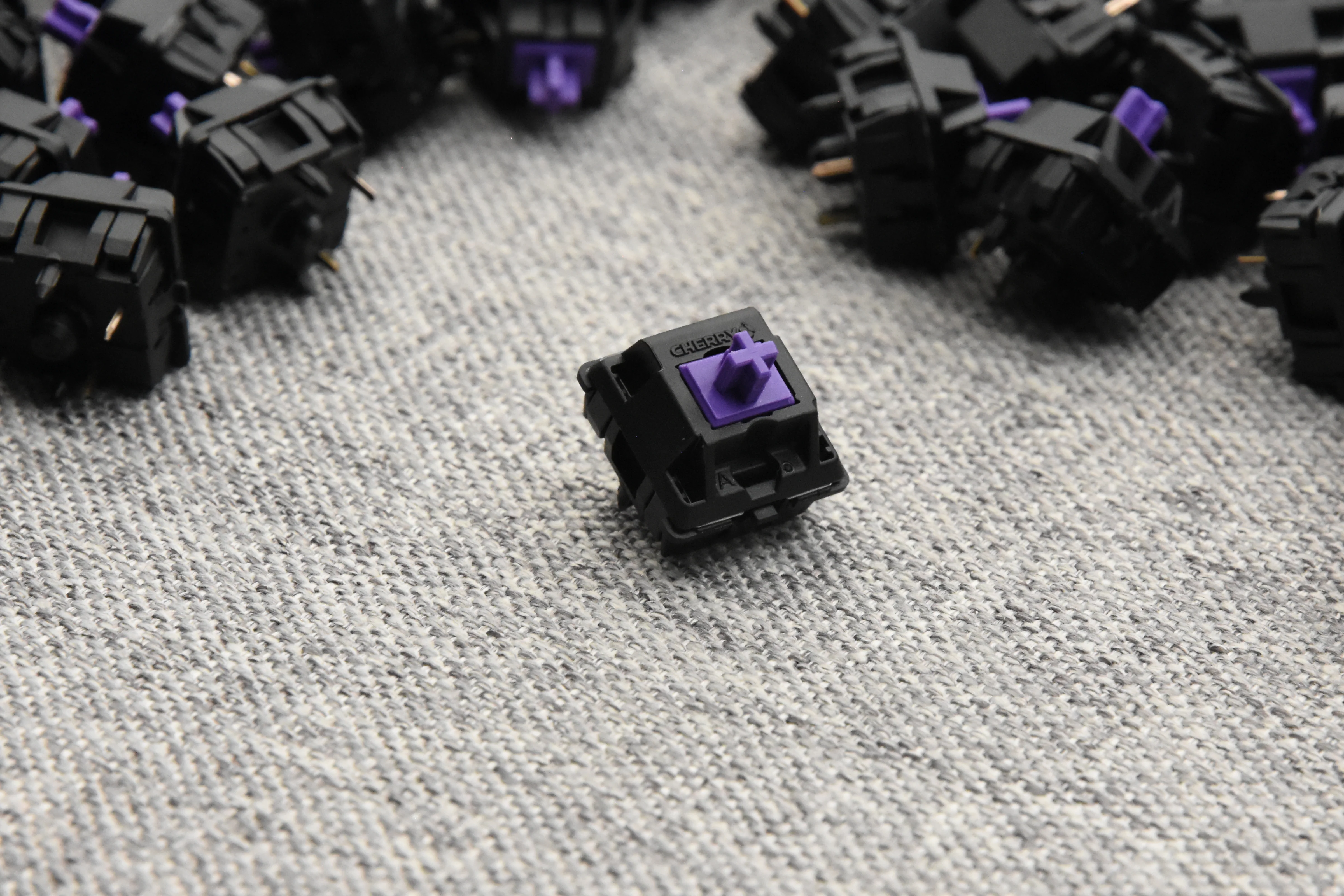 LUBED, FILMED, AND SPRING SWAPPED CHERRY MX SWITCHES (10PCS) - Image 64