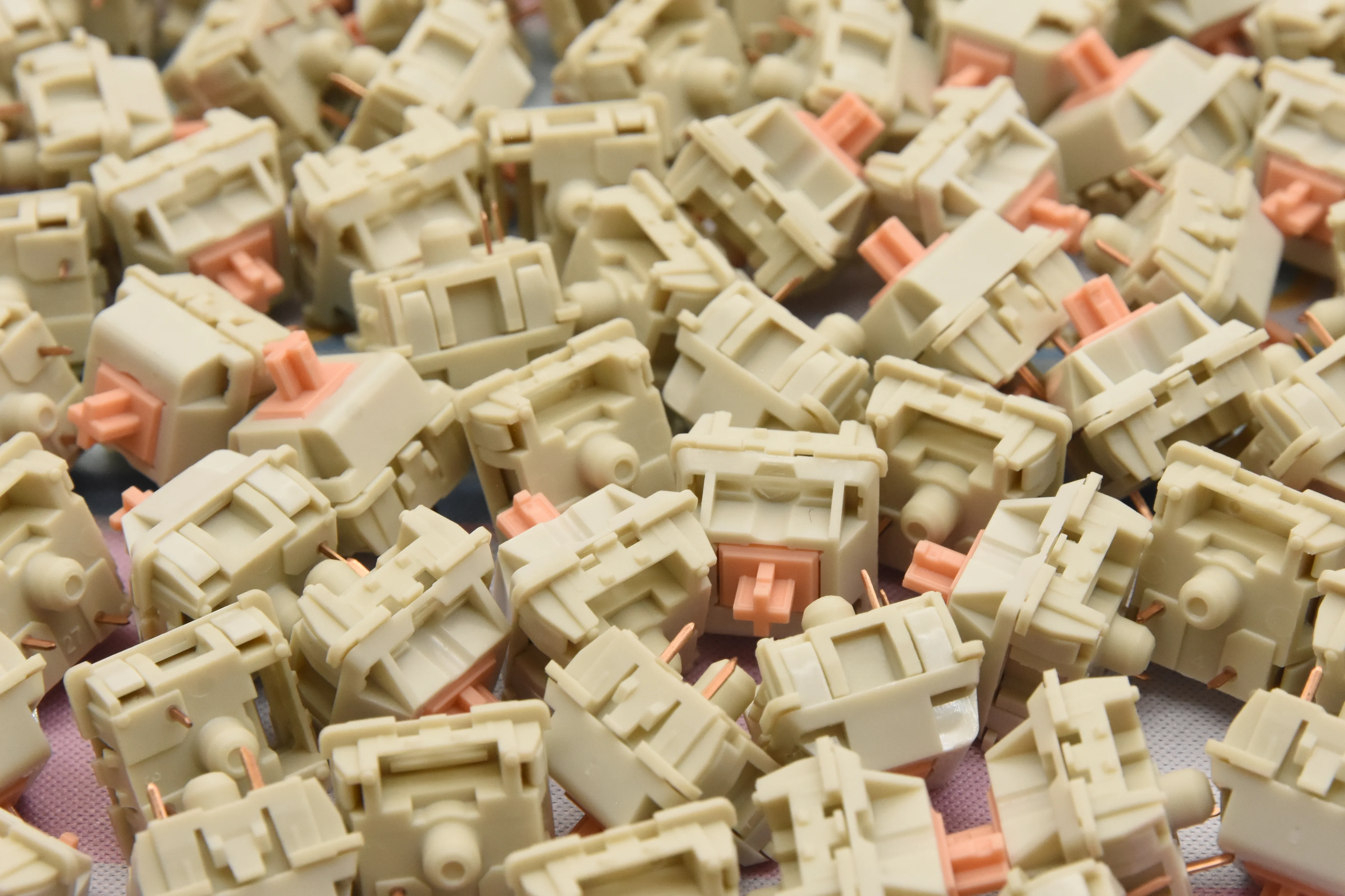 MMD HOLY PANDA V3 TACTILE SWITCH FACTORY LUBED EDITION (10PCS) - Image 6