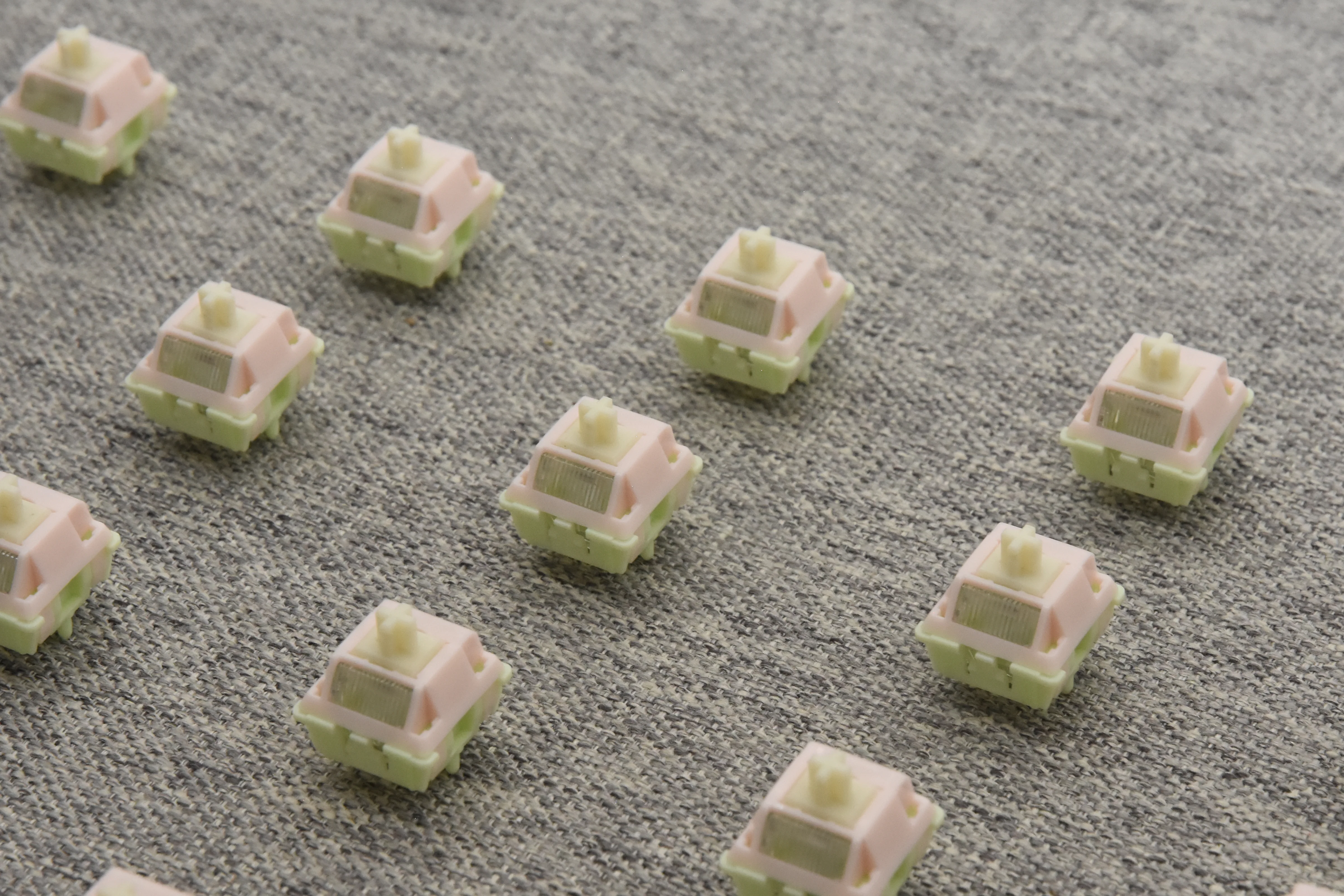 MMD VIVIAN LINEAR SWITCH FACTORY LUBED EDITION (10PCS) - Image 16