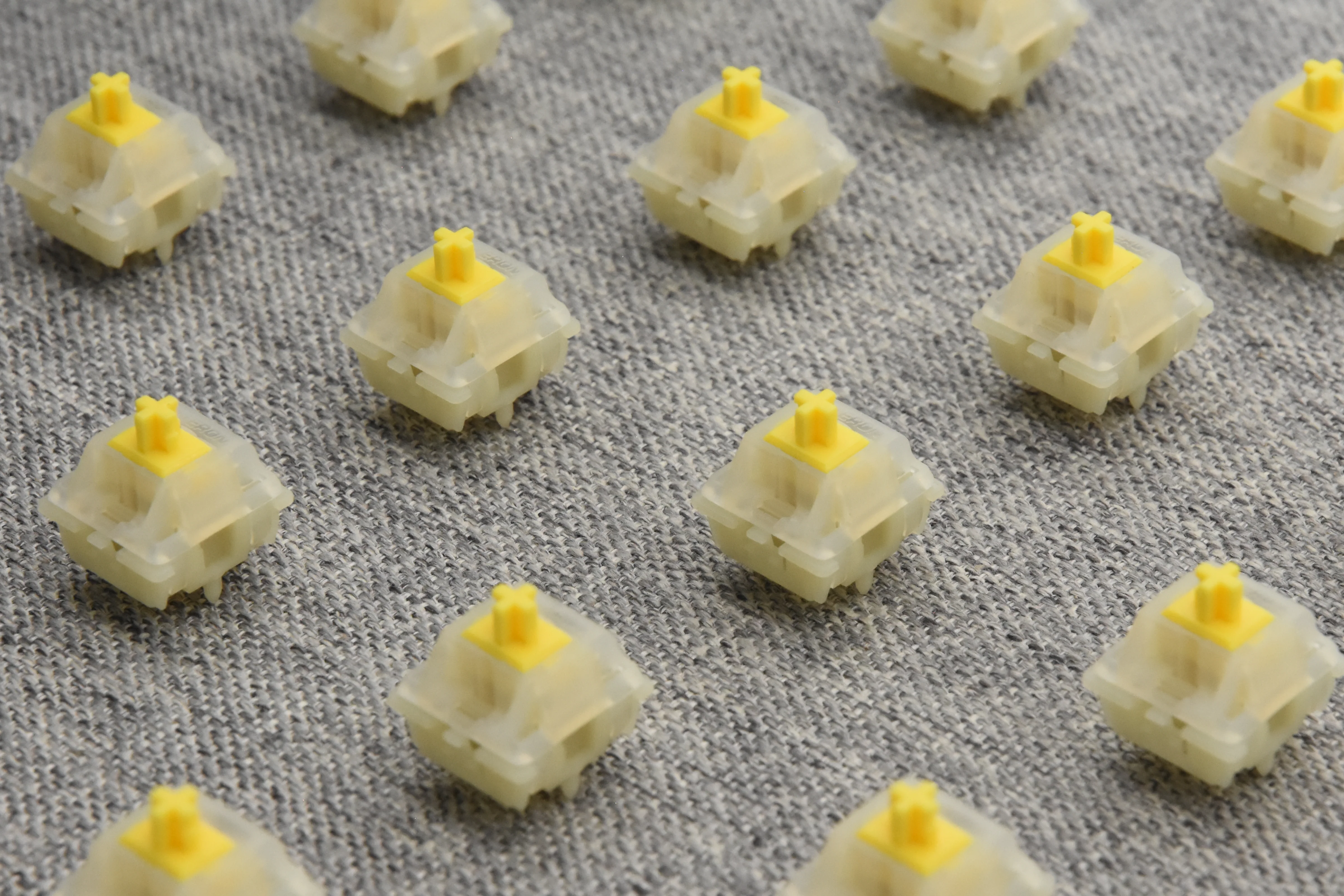 HAND LUBED AND MODDED GATERON MILKY YELLOW PRO LINEAR SWITCH (10 PCS) - Image 14