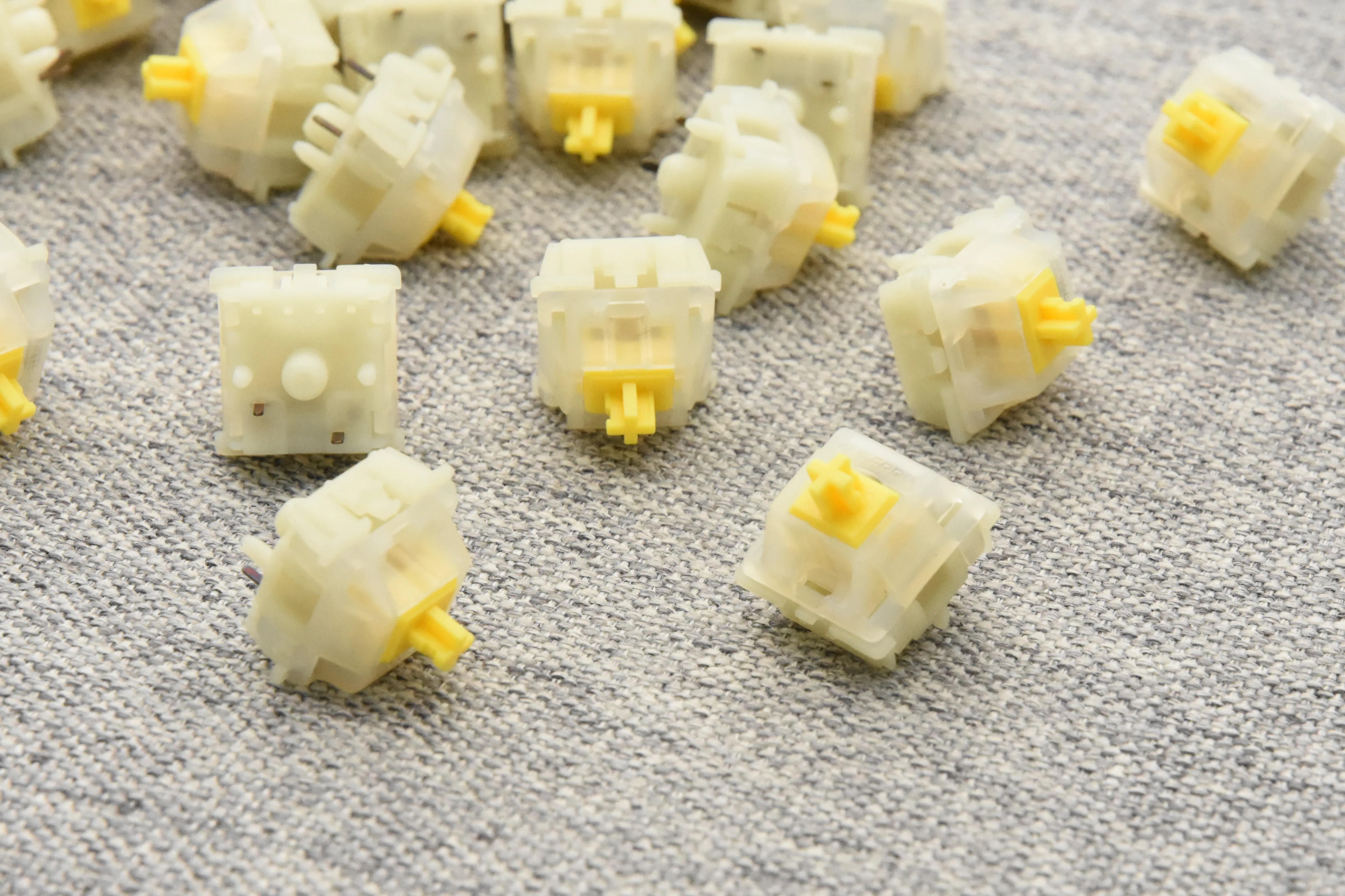HAND LUBED AND MODDED GATERON MILKY YELLOW PRO LINEAR SWITCH (10 PCS) - Image 7