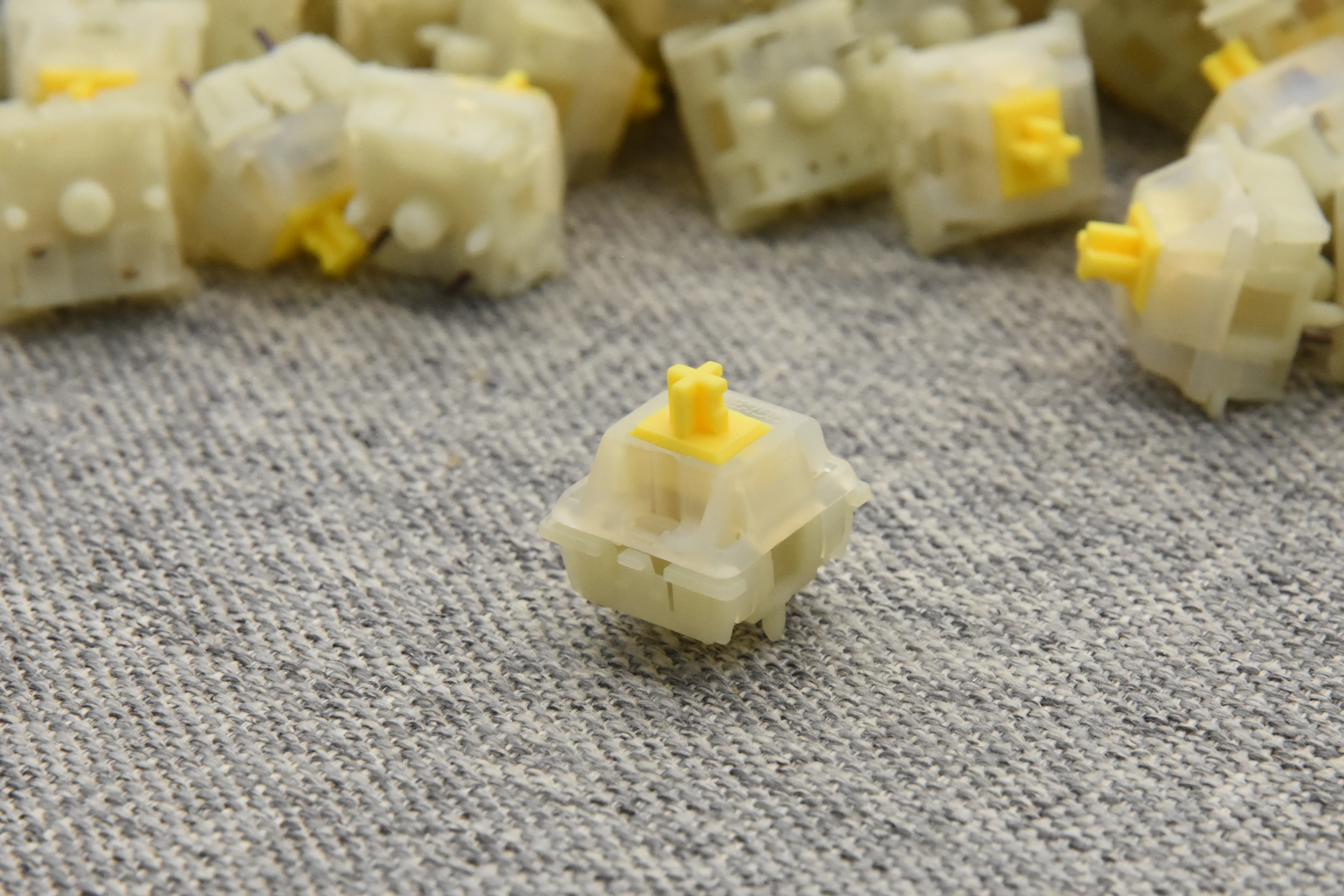 HAND LUBED AND MODDED GATERON MILKY YELLOW PRO LINEAR SWITCH (10 PCS) - Image 8