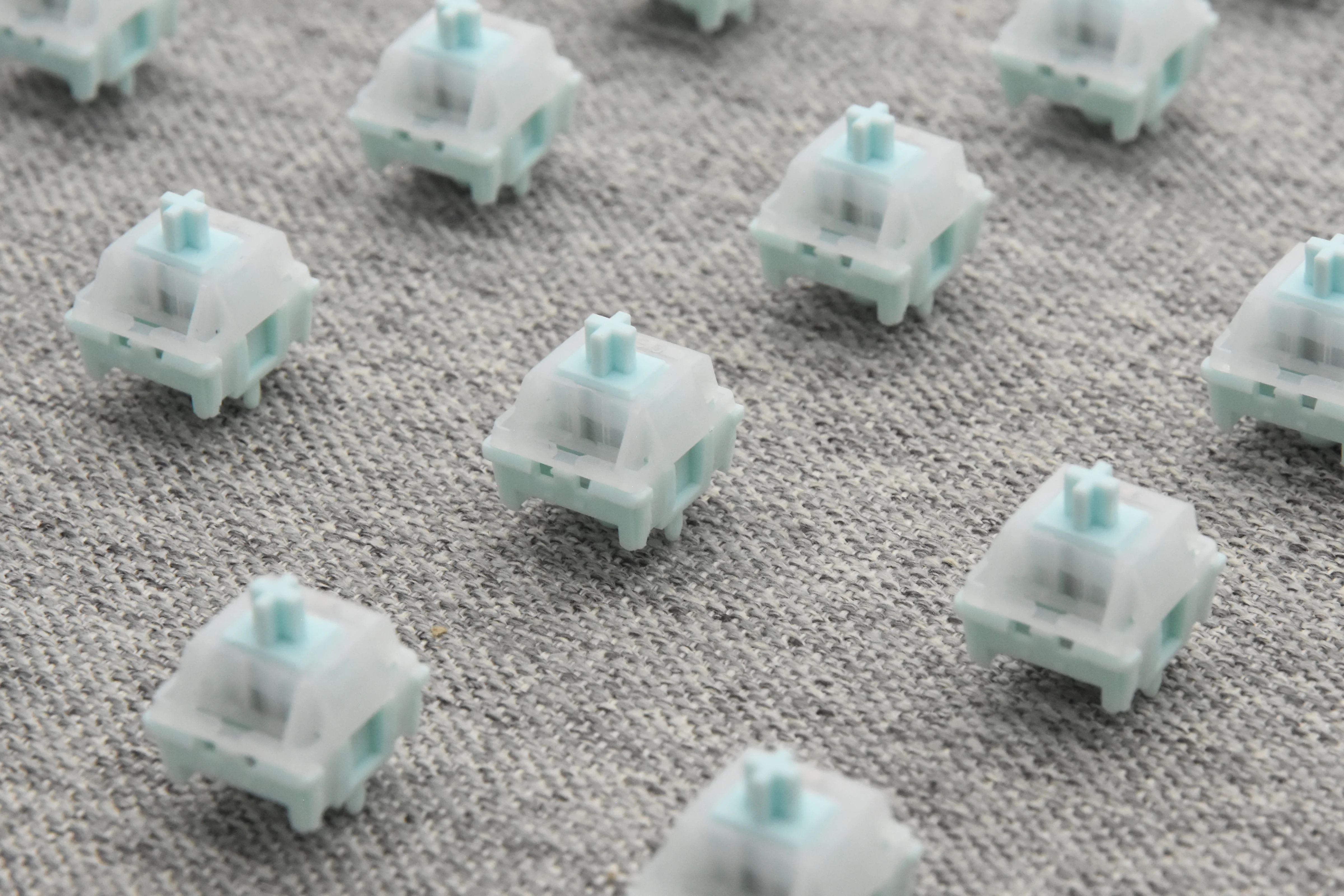 NEO X HMX AZURE LINEAR SWITCH FACTORY LUBED EDITION (10PCS) - Image 16