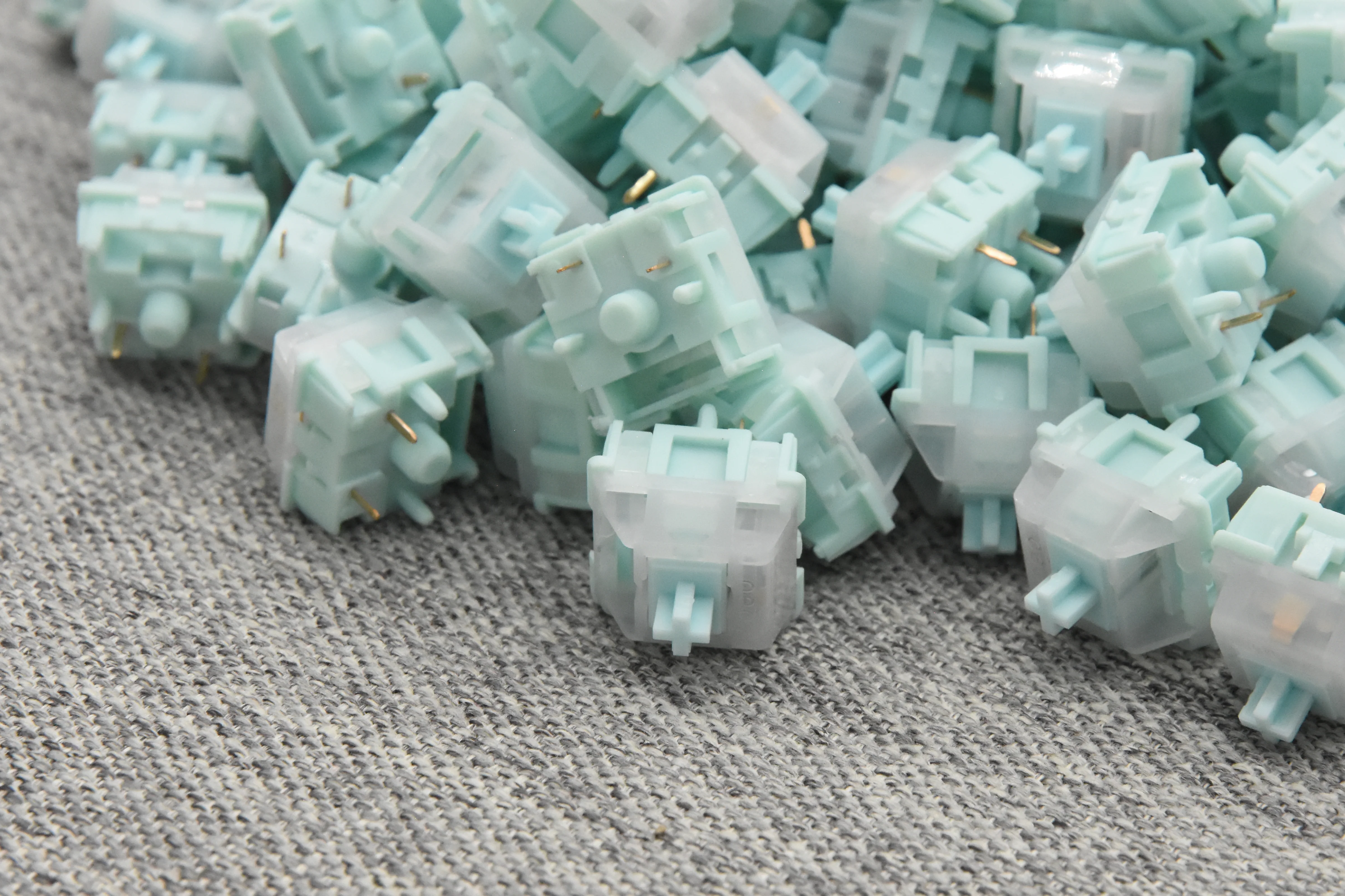 NEO X HMX AZURE LINEAR SWITCH FACTORY LUBED EDITION (10PCS) - Image 3
