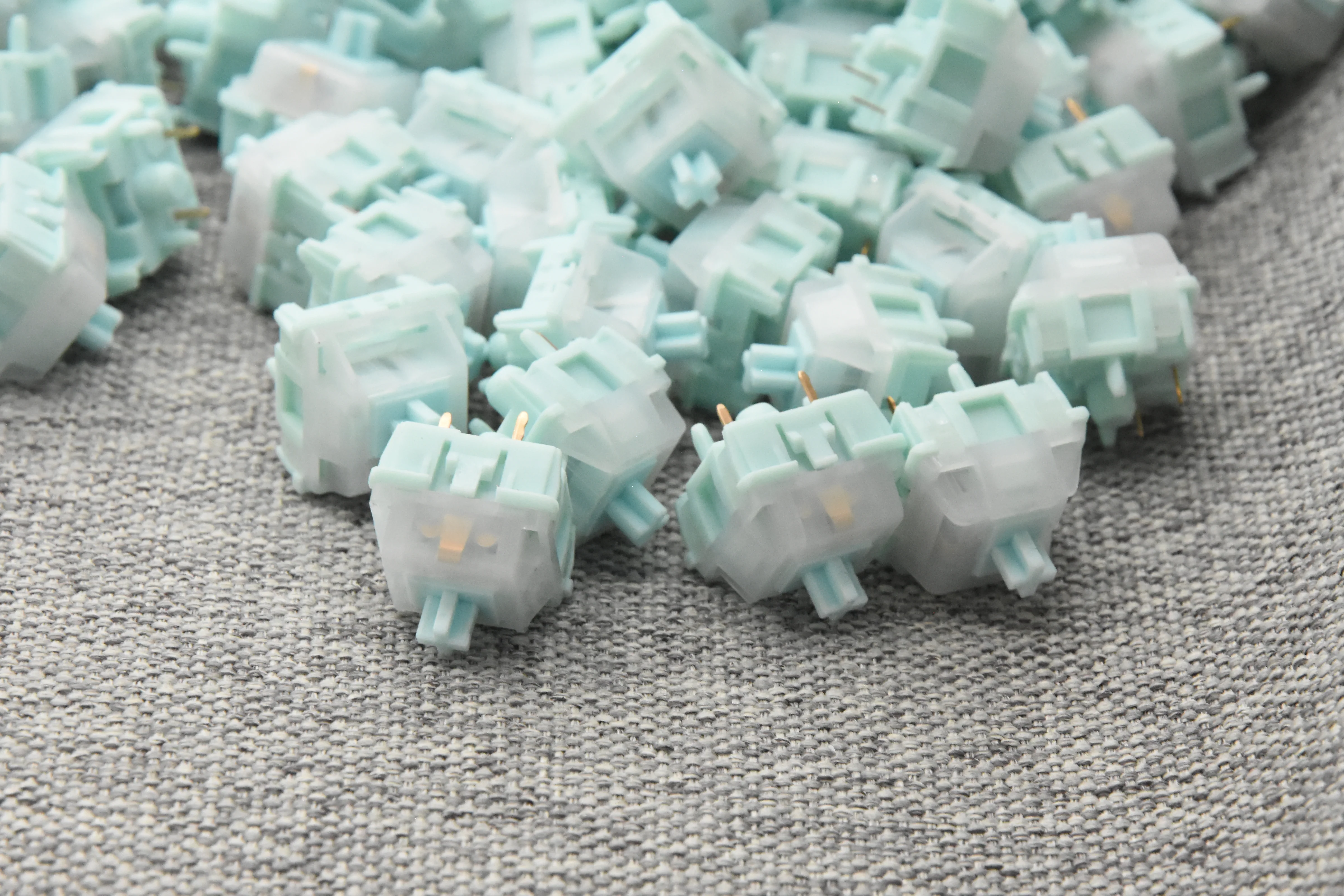 NEO X HMX AZURE LINEAR SWITCH FACTORY LUBED EDITION (10PCS) - Image 9